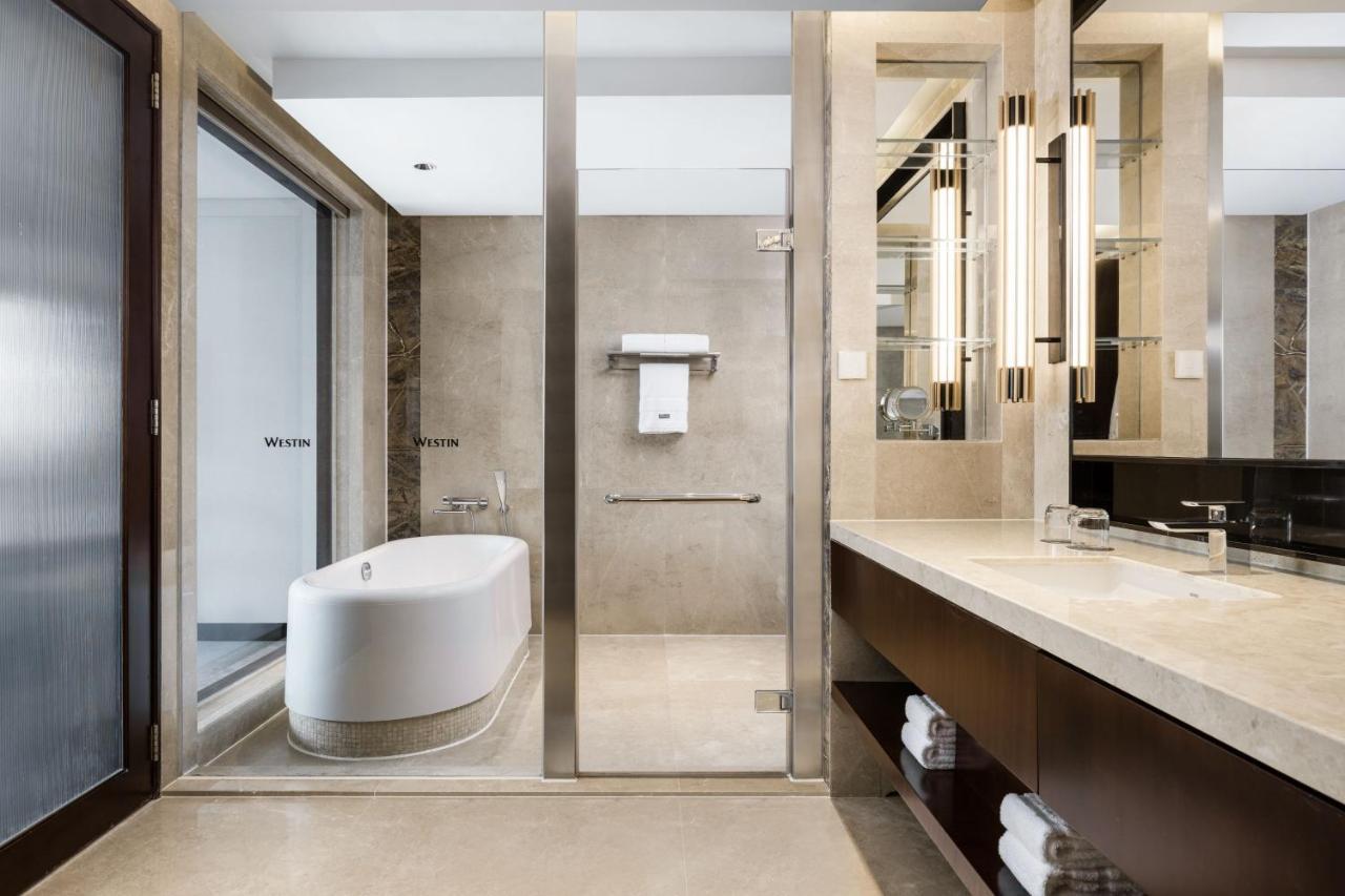 Westin Executive King Suite