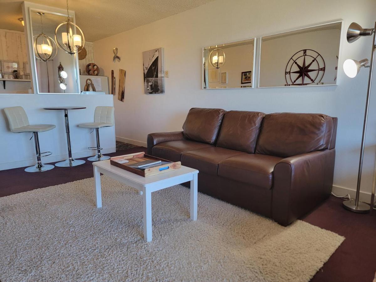 2nd Floor Condo - Ocean View with Balcony (Dog Friendly)