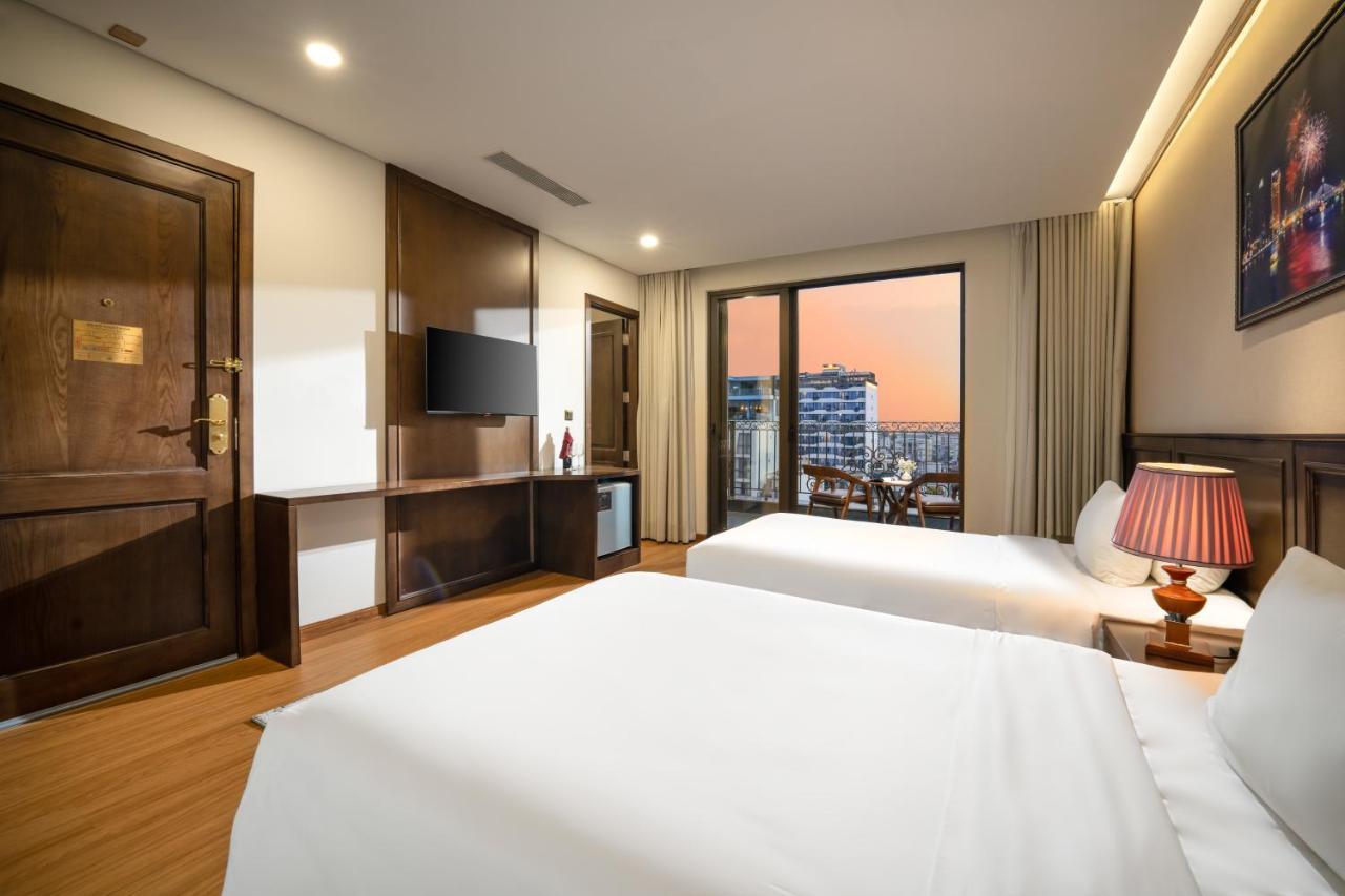 Special Offer - Deluxe Twin Room with City View