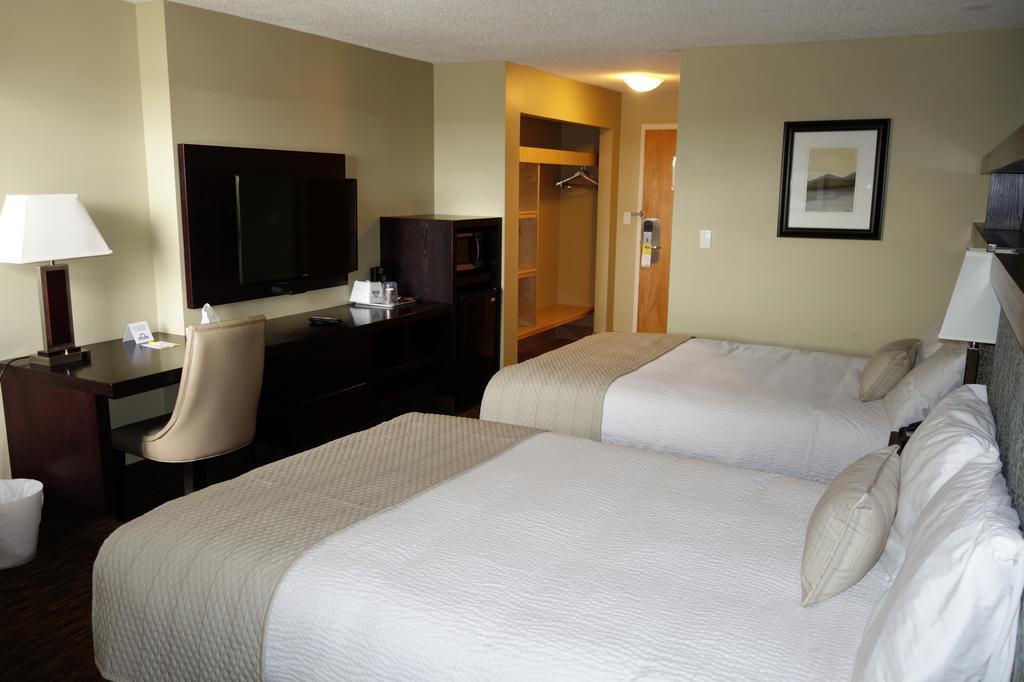 Double Room with Two Double Beds - Non-Smoking