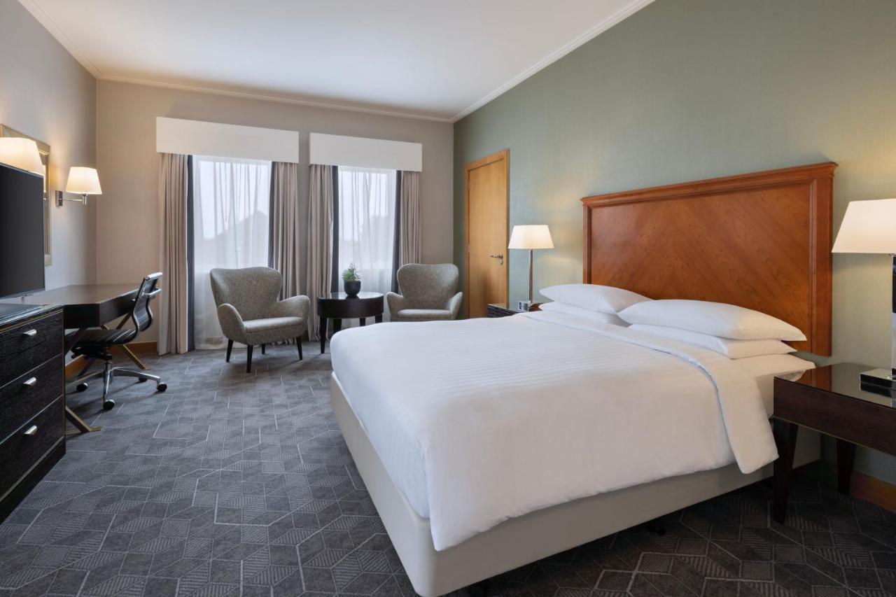 Superior Queen Room,1419288327:JPEG