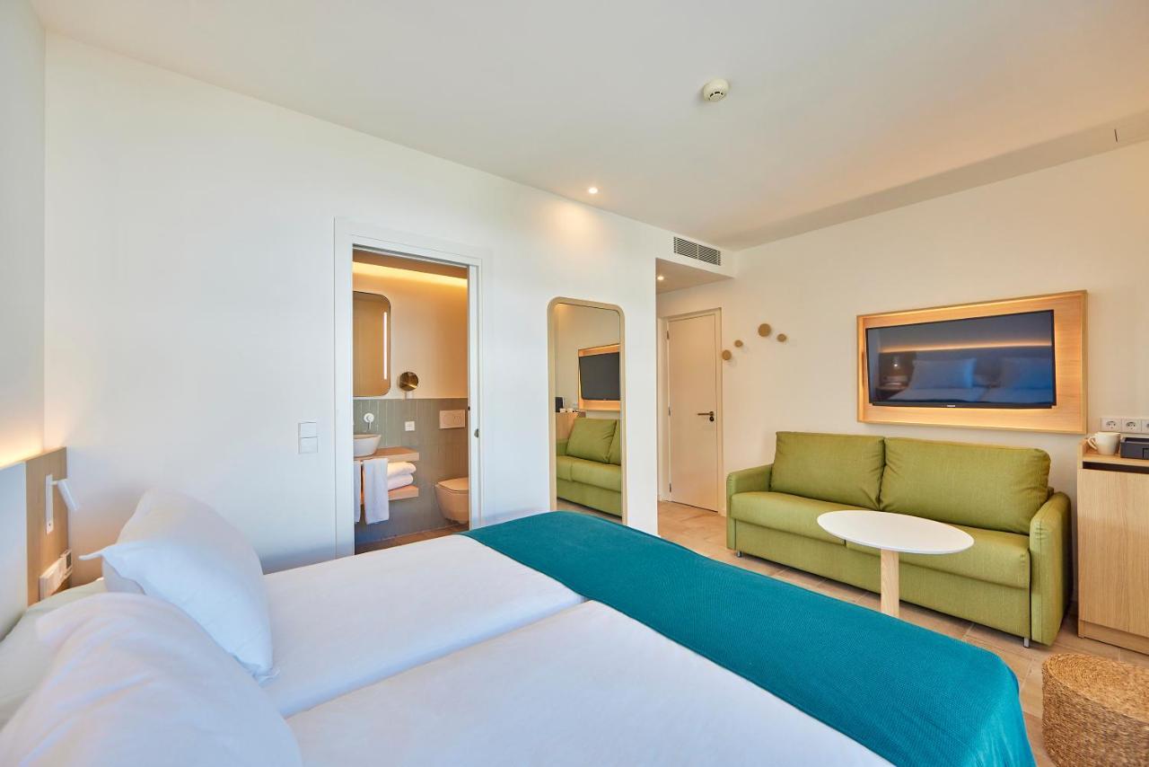 Twin Room,1472167084:JPEG