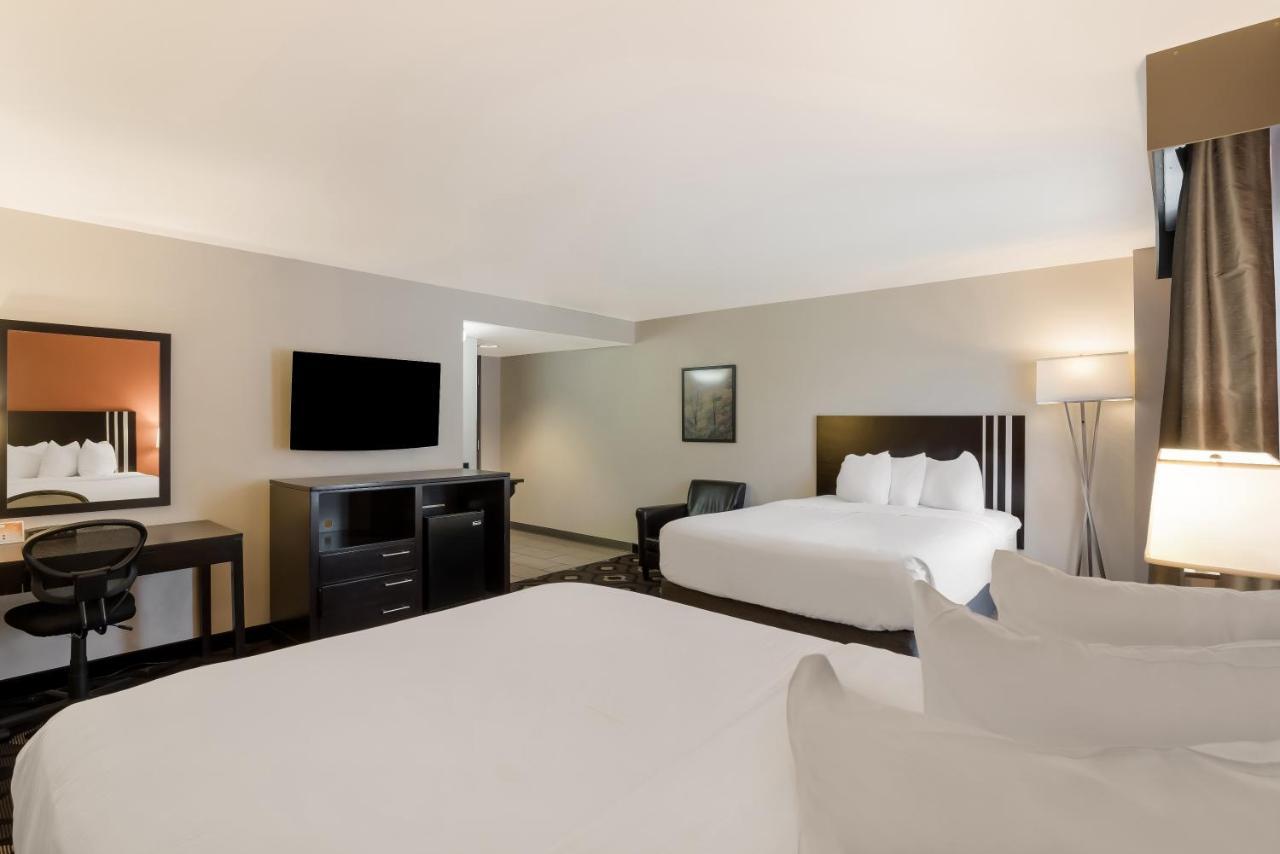 2 Queen Beds Non Smoking