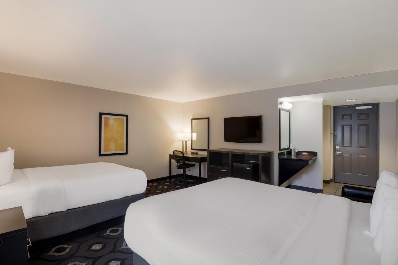 2 Queen Beds Non Smoking