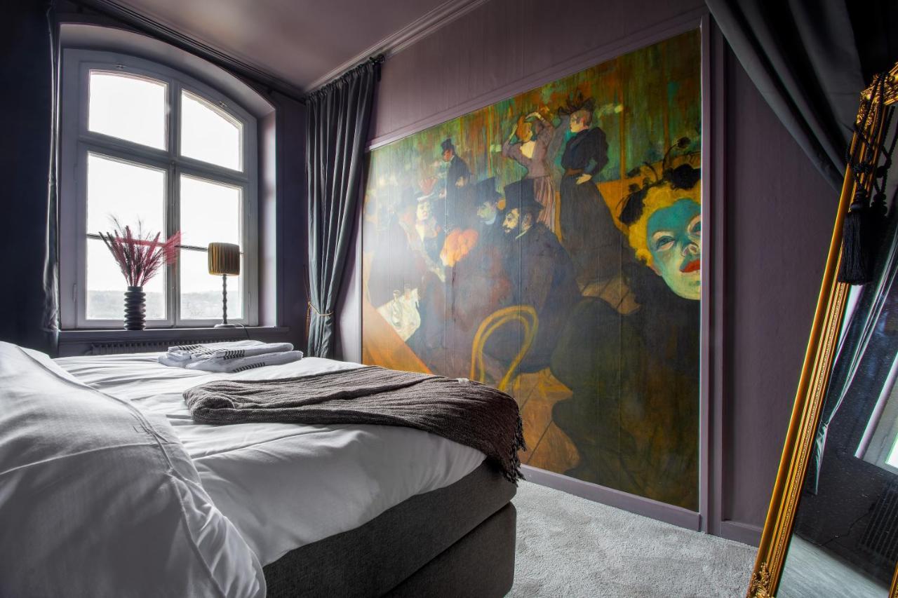 Superior King Suite