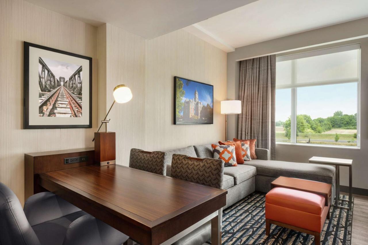 King Studio Suite