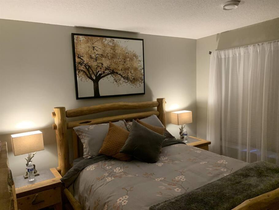 Cozy Guest Room