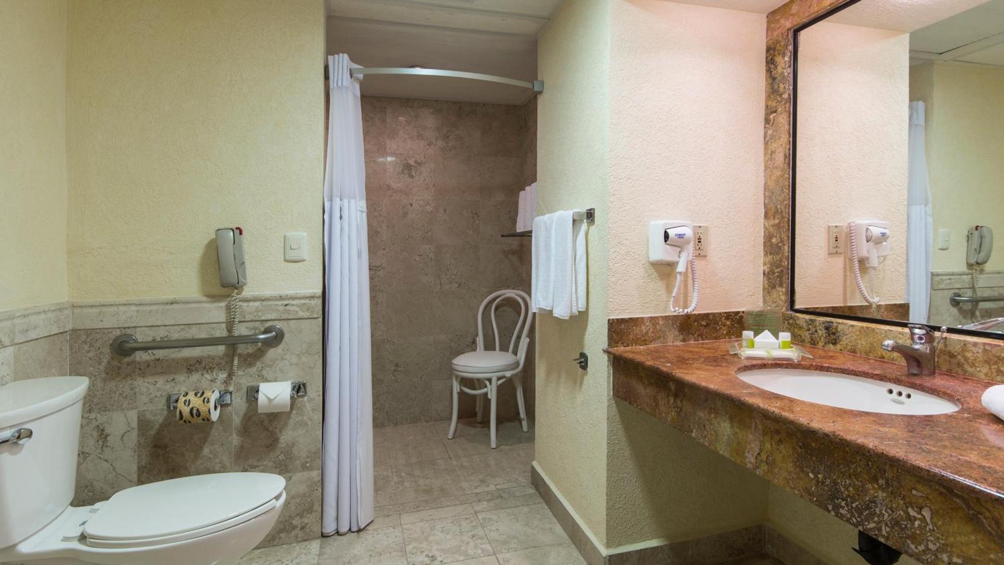 Habitación Estándar con cama extragrande - Adaptada para personas de movilidad reducida