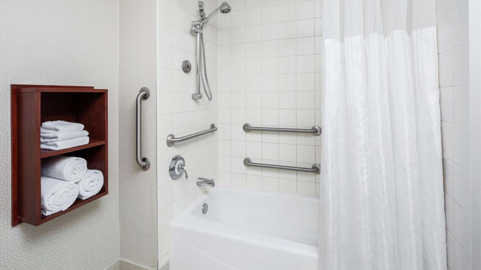 King Room with Accessible Tub - Mobility and Hearing Access