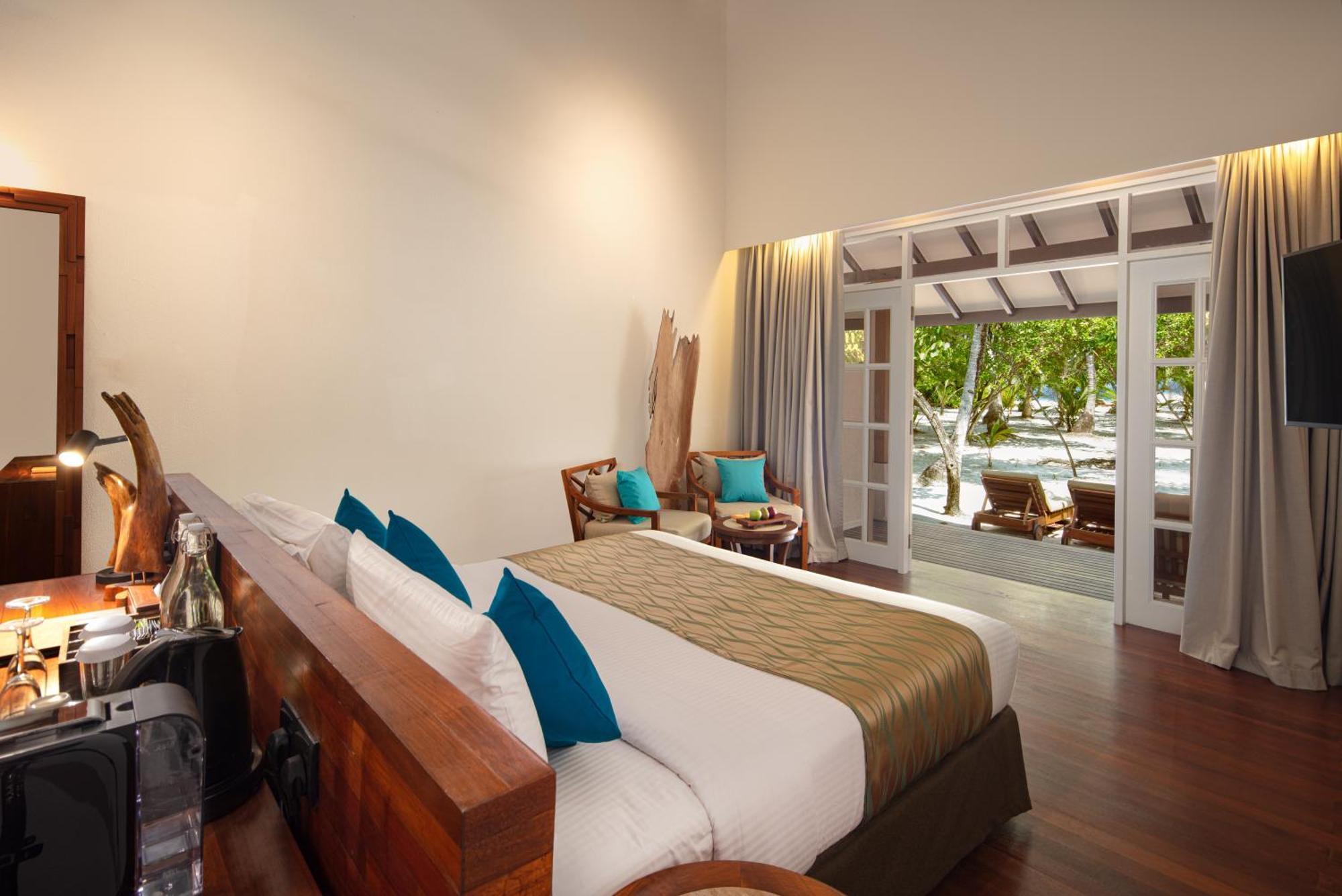 Deluxe Jacuzzi Beach Villa Sunset Cruise & Non Motorized Water Sports 