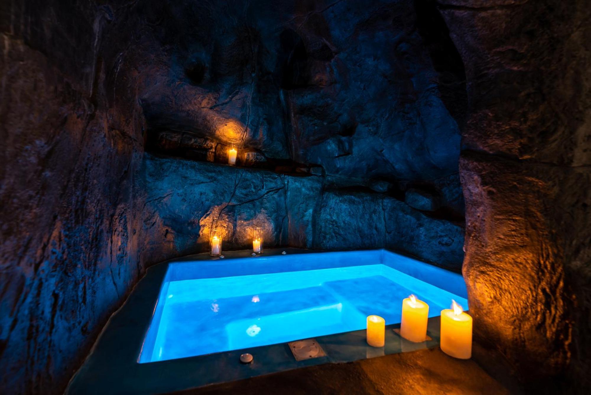 Suite Supérieure avec Bain à Remous Extérieur Chauffé