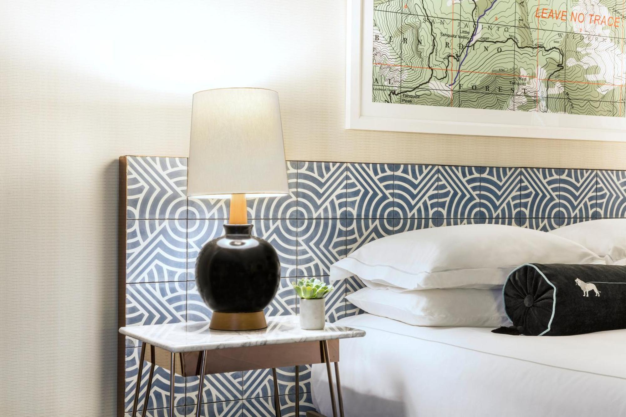Premium King Room with Valley View