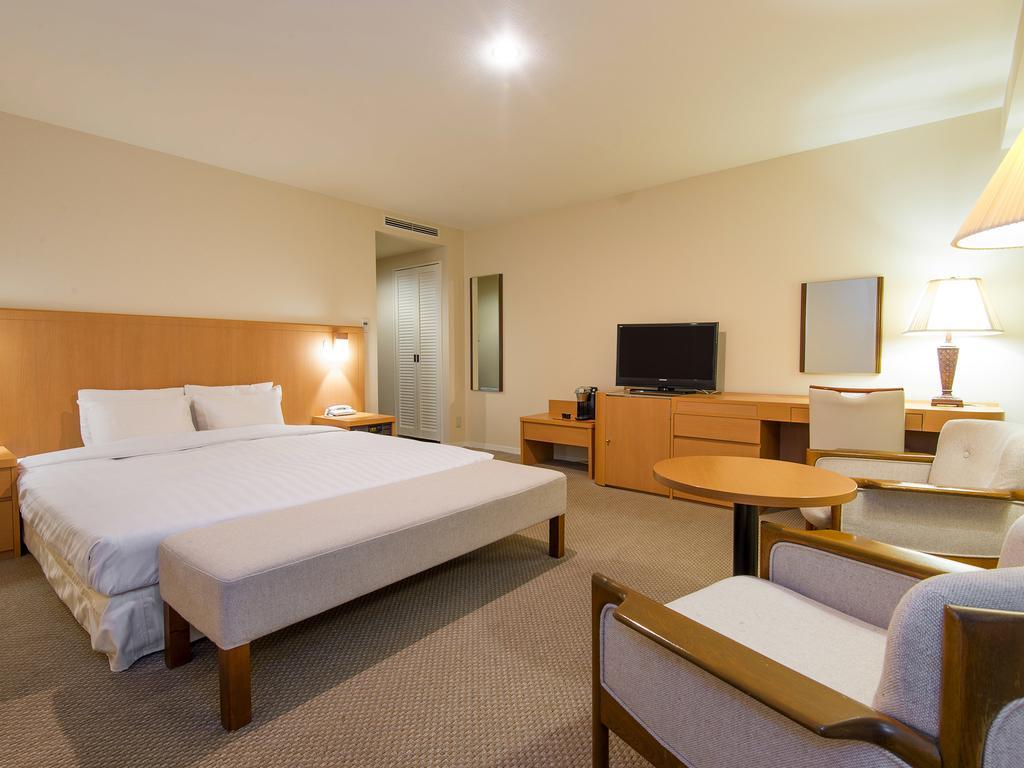 Deluxe King Room - Non-Smoking