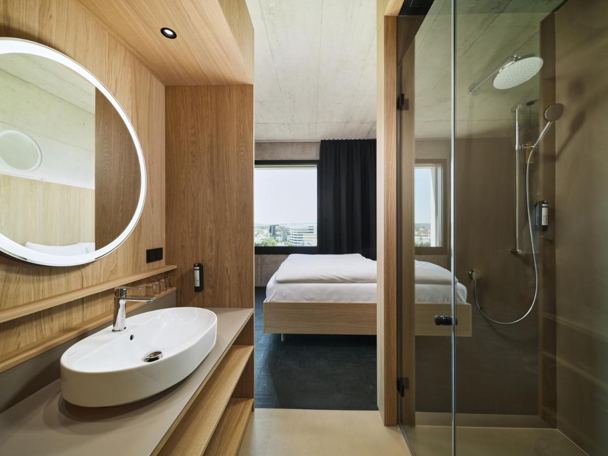 Familiensuite mit Balkon