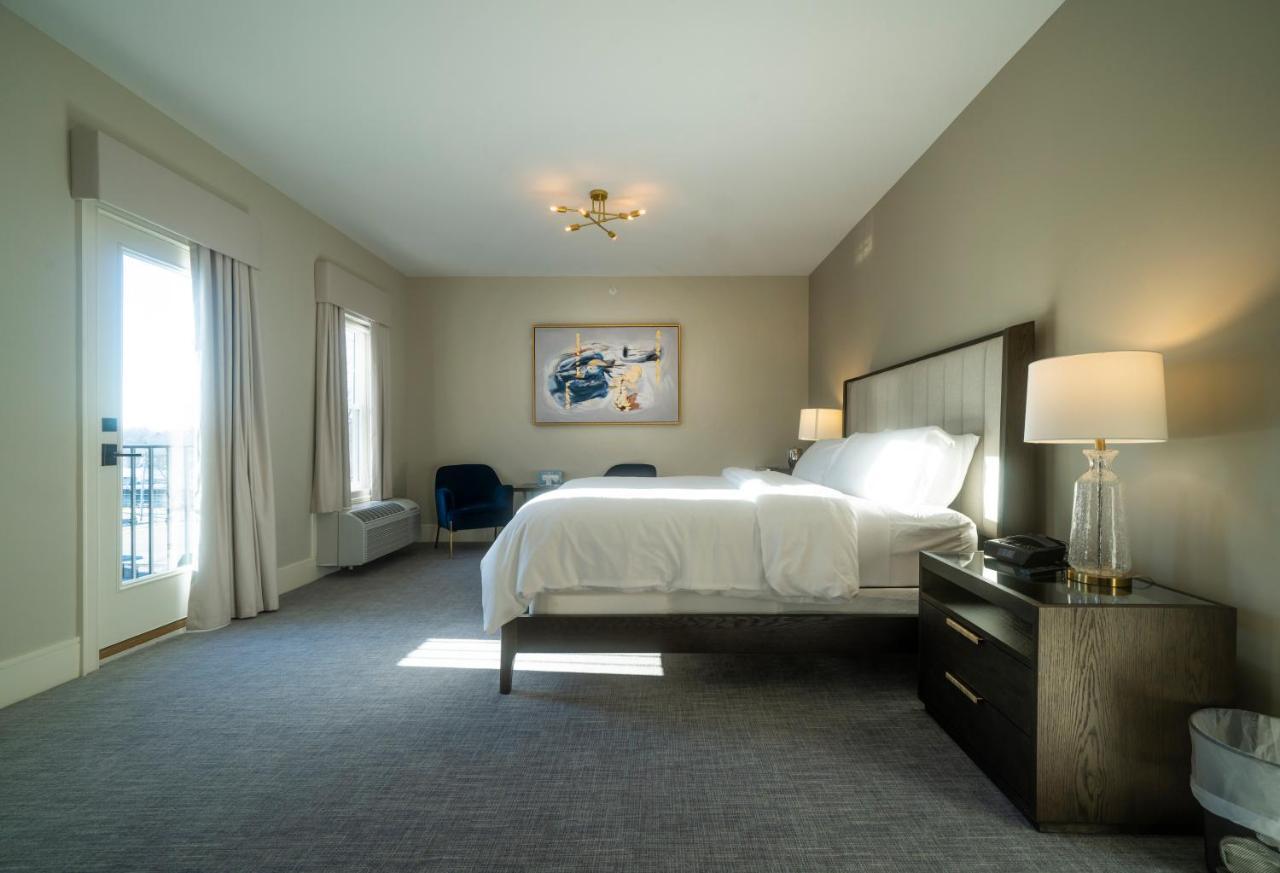 King Room with Balcony