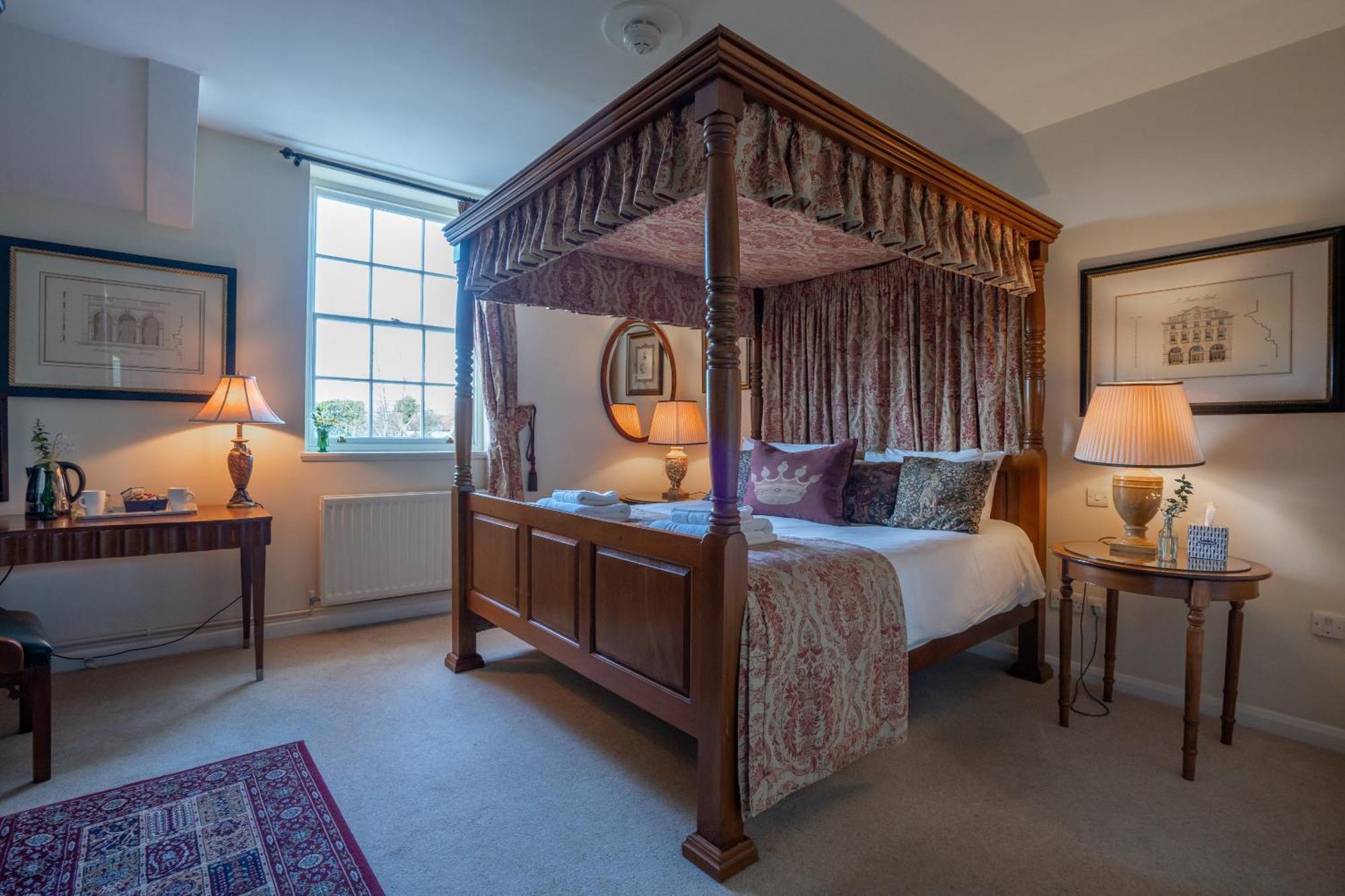 Superior King Room
