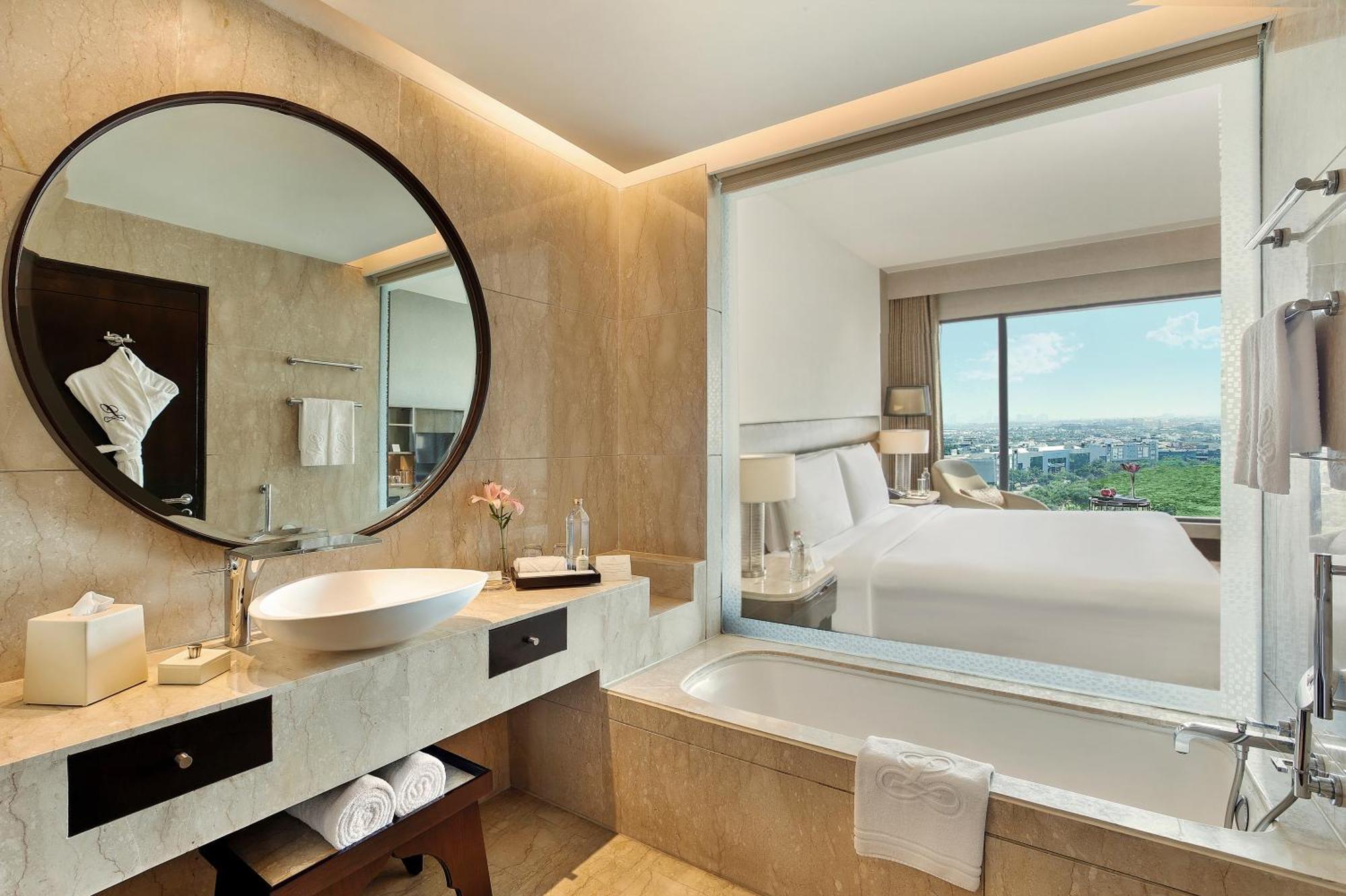 Executive Premier Room Bathtub saving on all hotel services,1498951774:JPEG