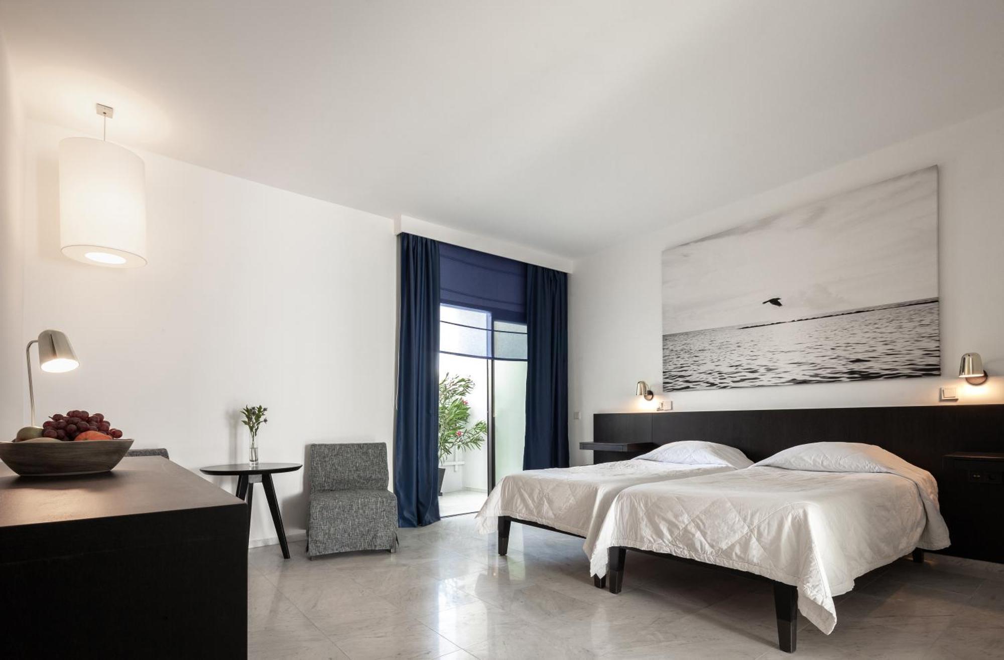 Deluxe Two Bedroom Sea View Suite