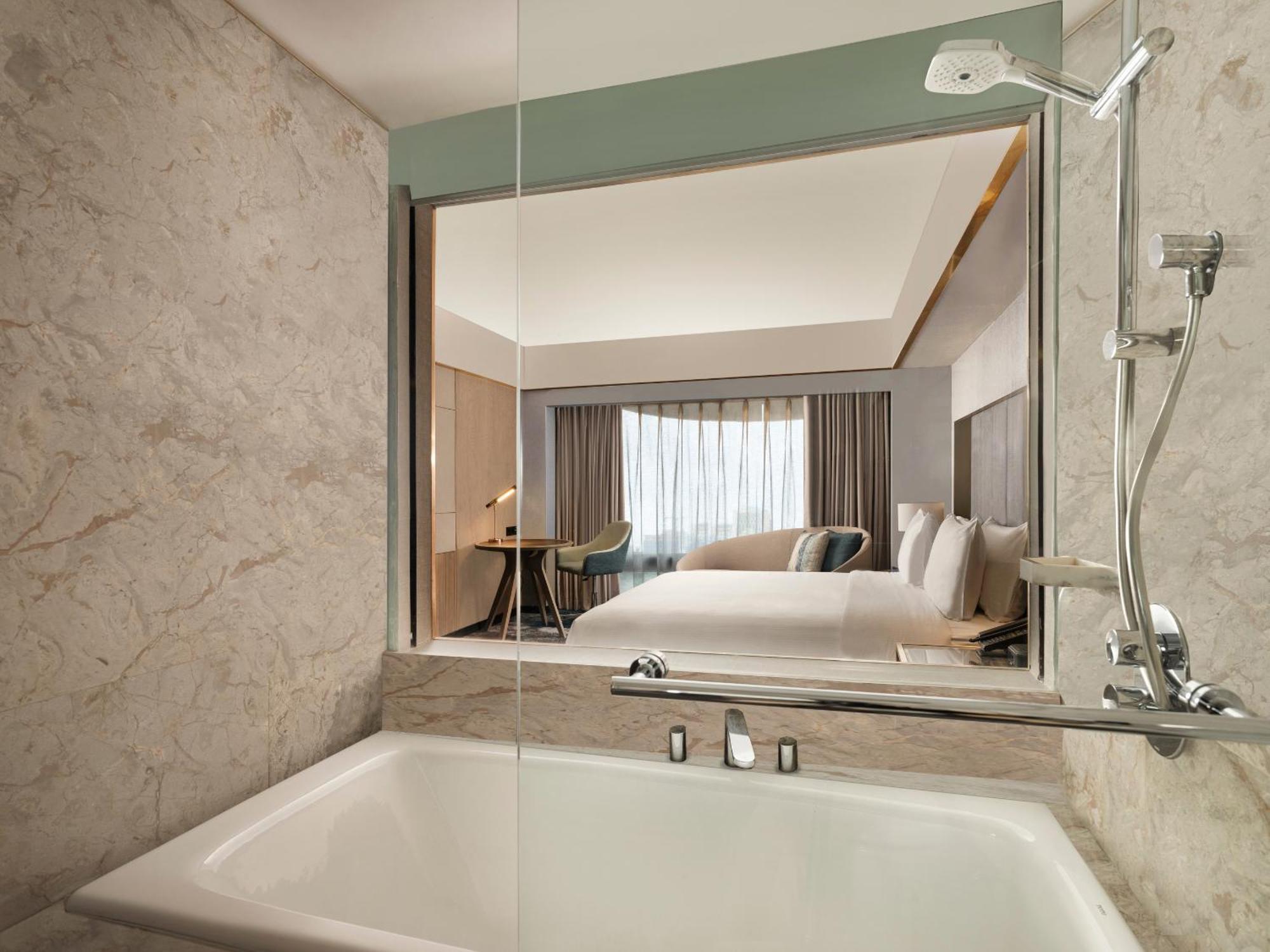 Grand Deluxe Twin Room with City View