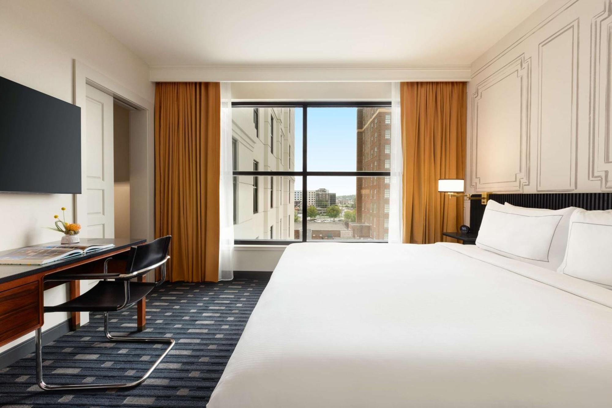 One-Bedroom King Suite,1509848971:JPEG