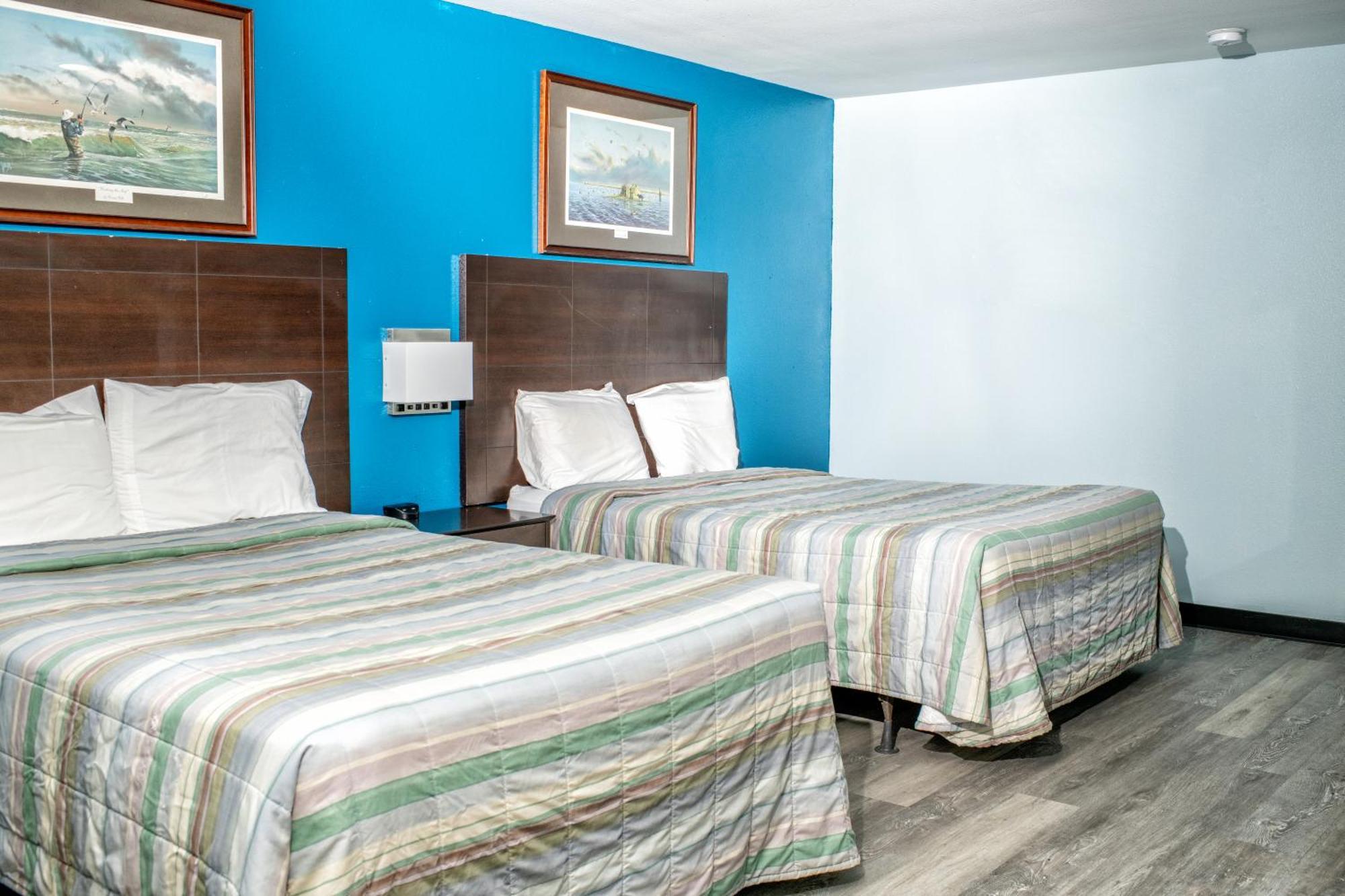 Standard Queen Room