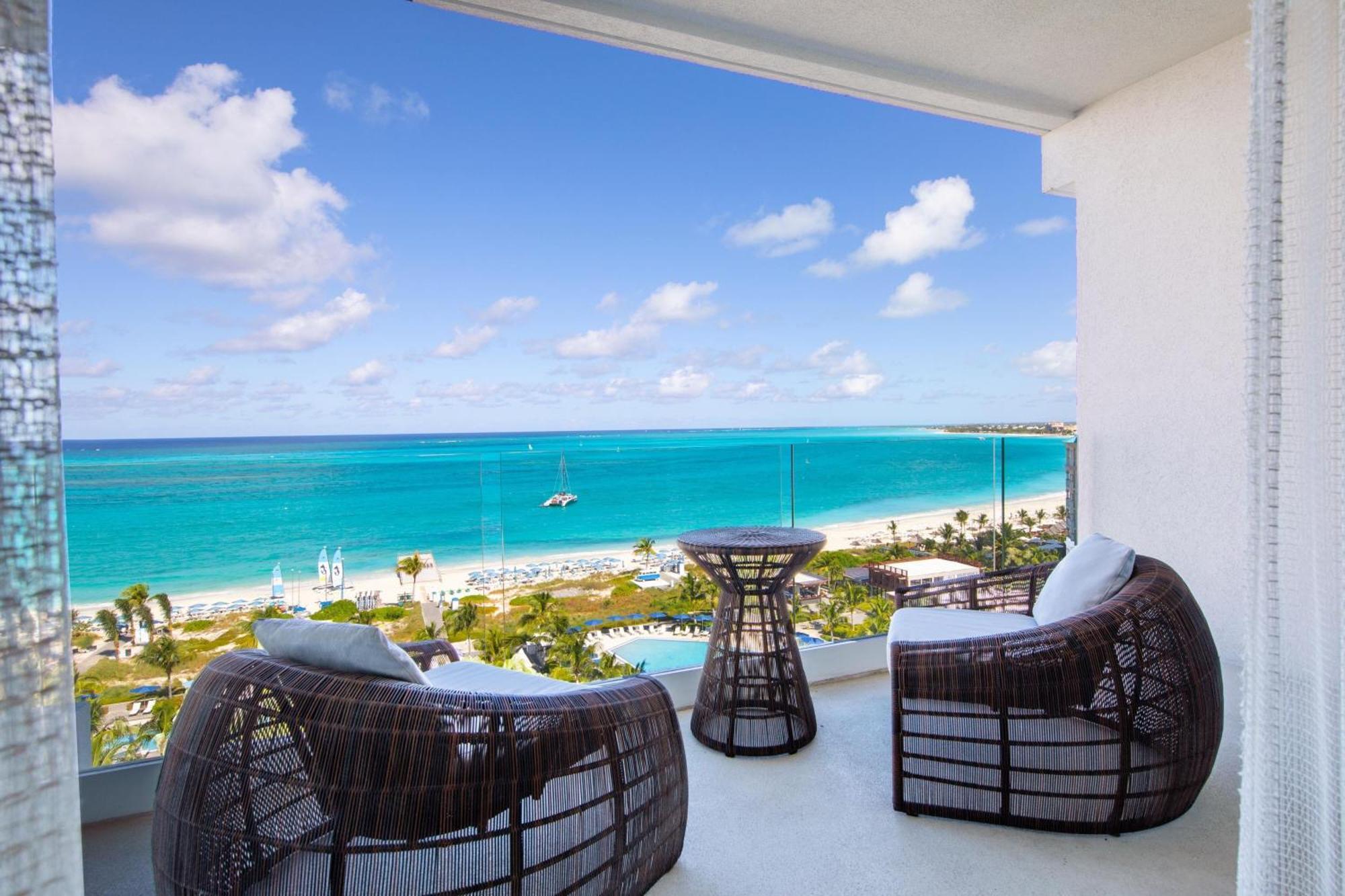 Deluxe Guest Room with 2 Queen, Partial Ocean view, Balcony
