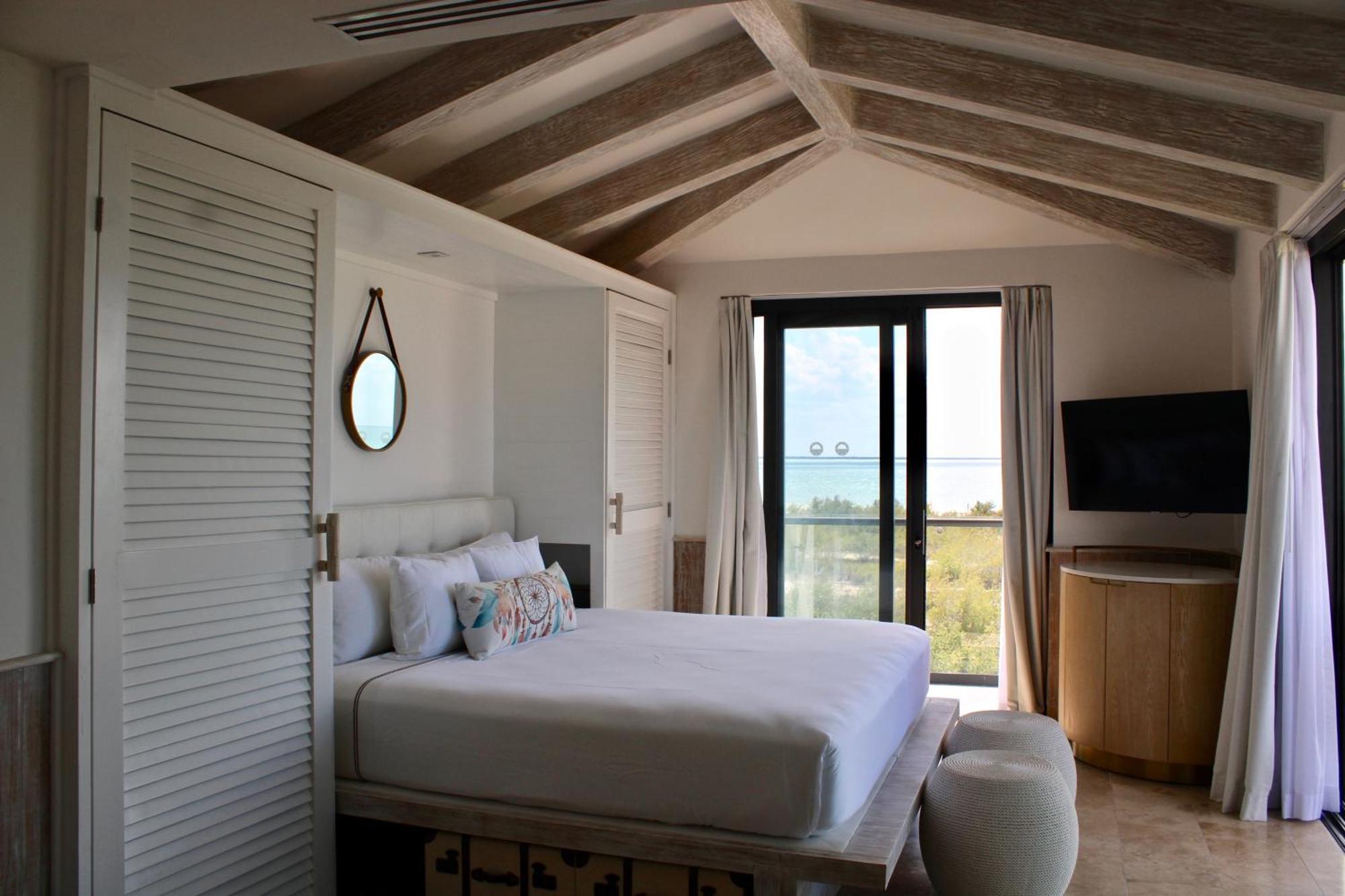 Oceanview Barefoot Suite