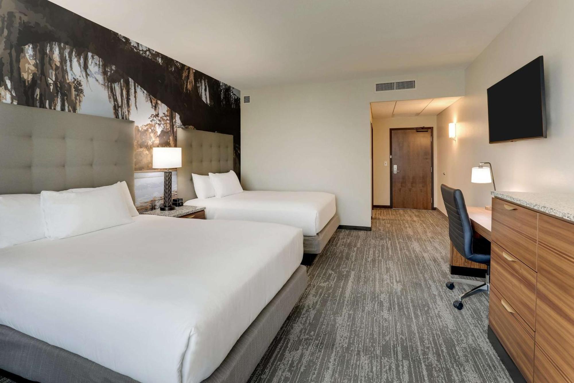 Deluxe Queen Room Two Queen Beds