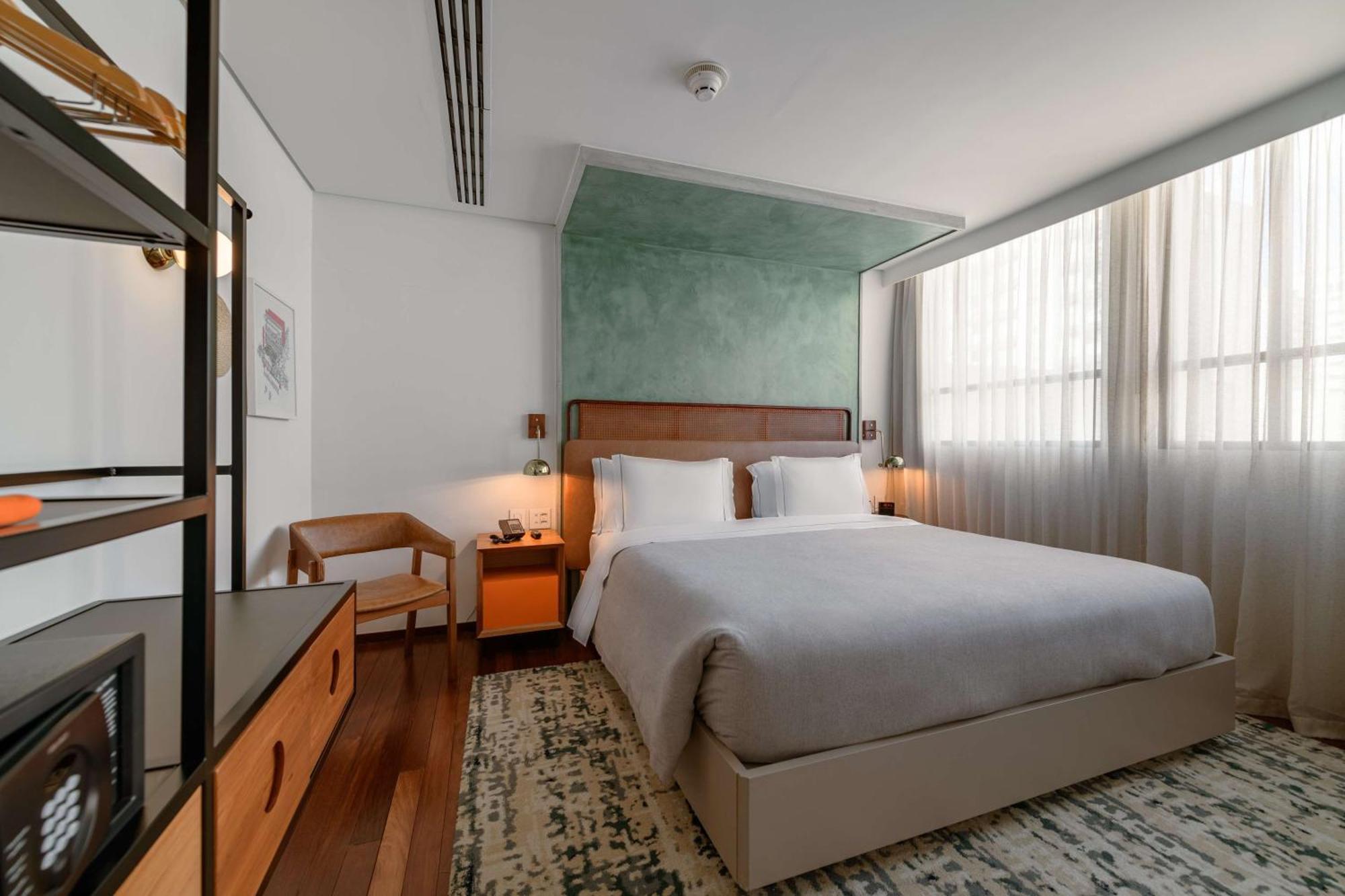 One-Bedroom King Suite