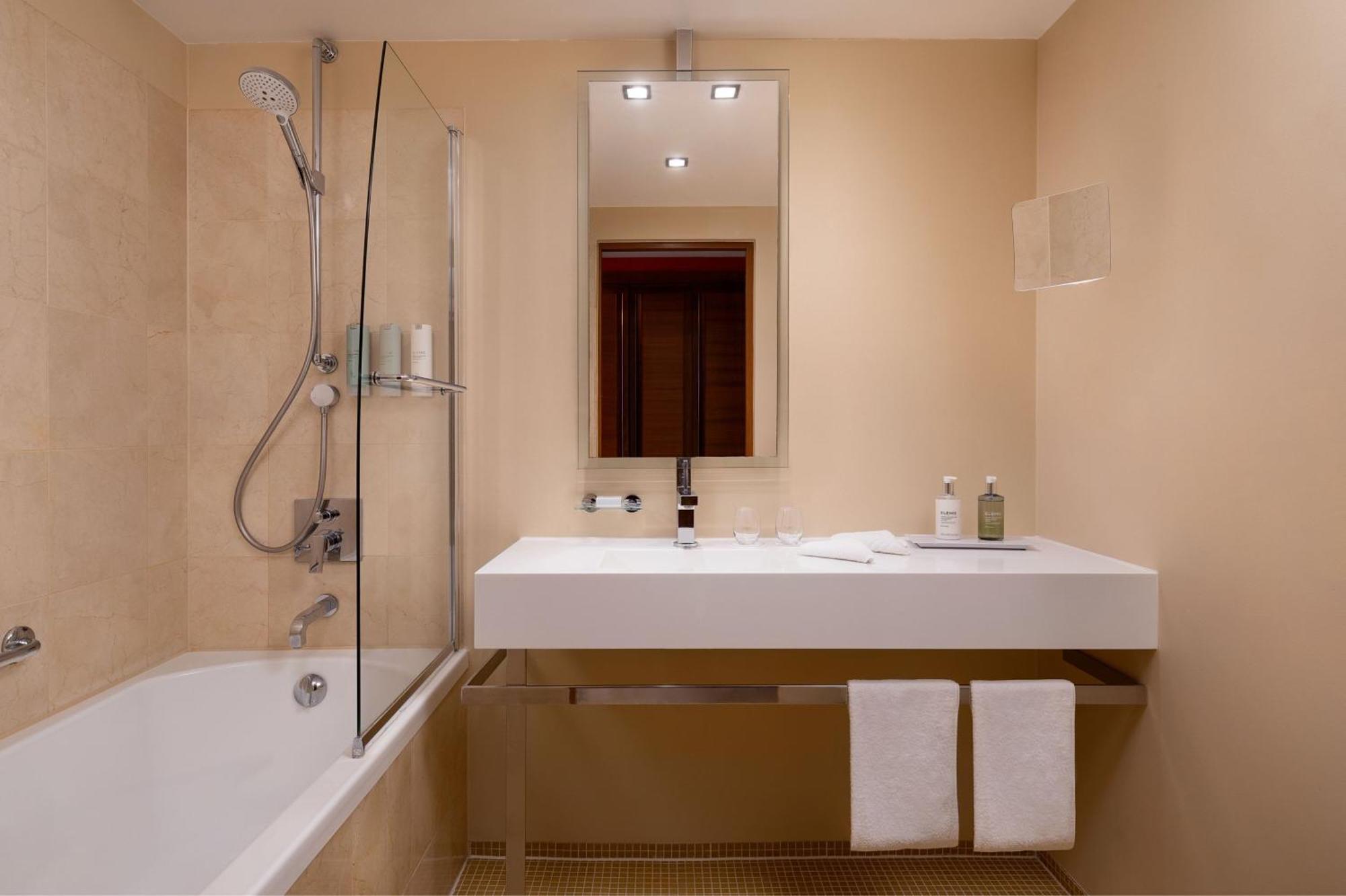 Executive Double Room Courtyard View