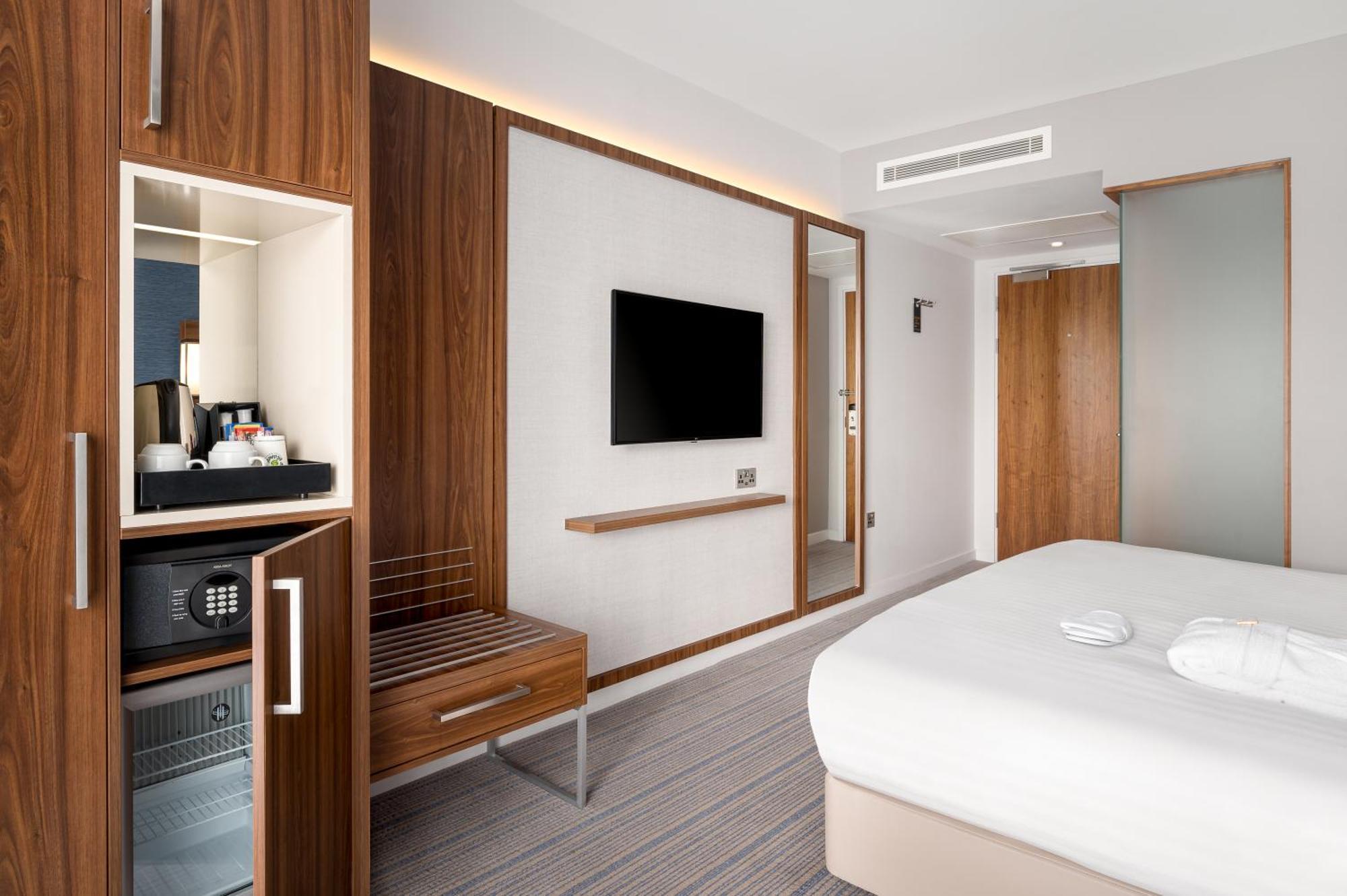 King Room,1643135876:JPEG