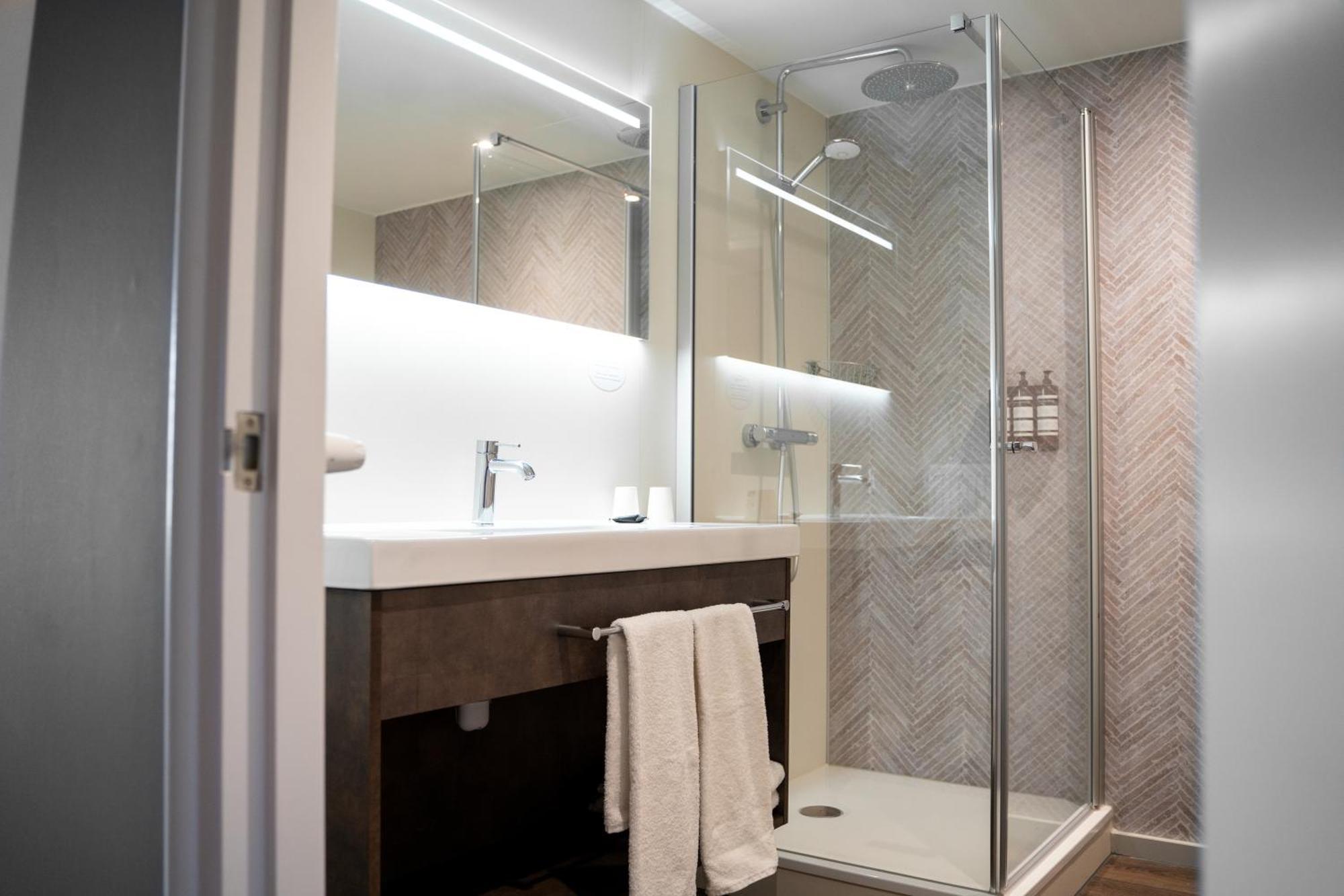 Junior Suite,1516404484:JPEG