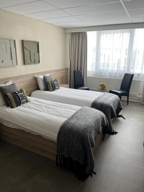 Deluxe Twin Room,1641718218:JPEG