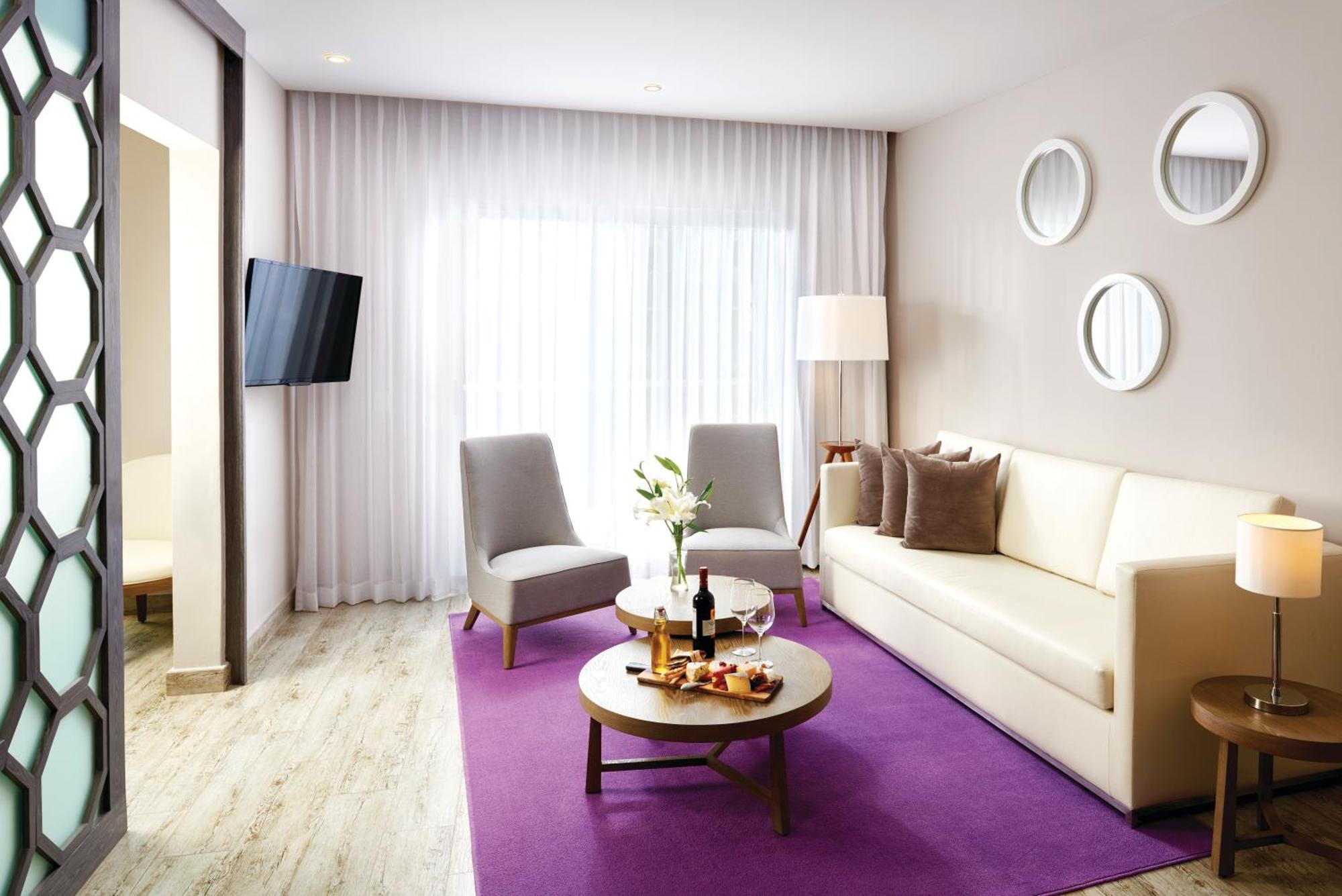Two-Bedroom Penthouse,1523784928:JPEG