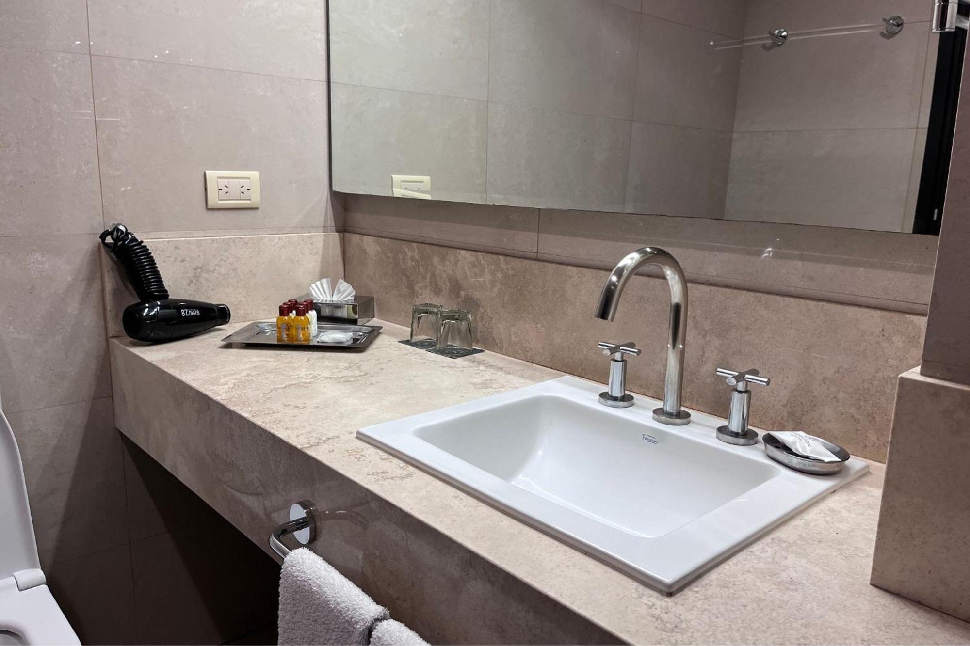 Club lounge access, Guest room, 1 King