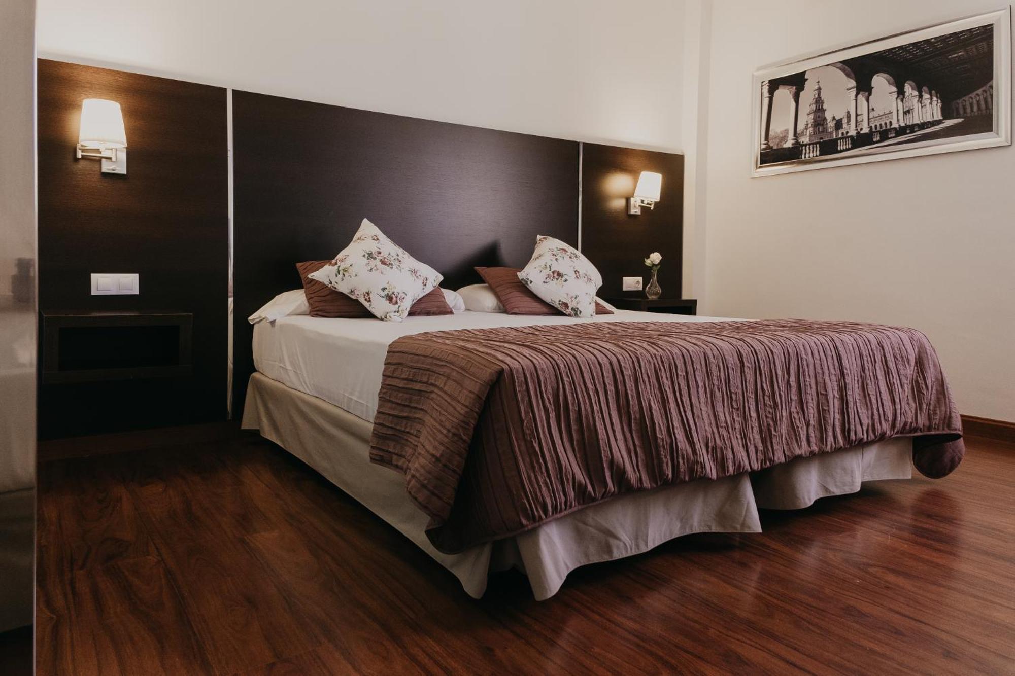 Double or Twin Room,1526950528:JPEG
