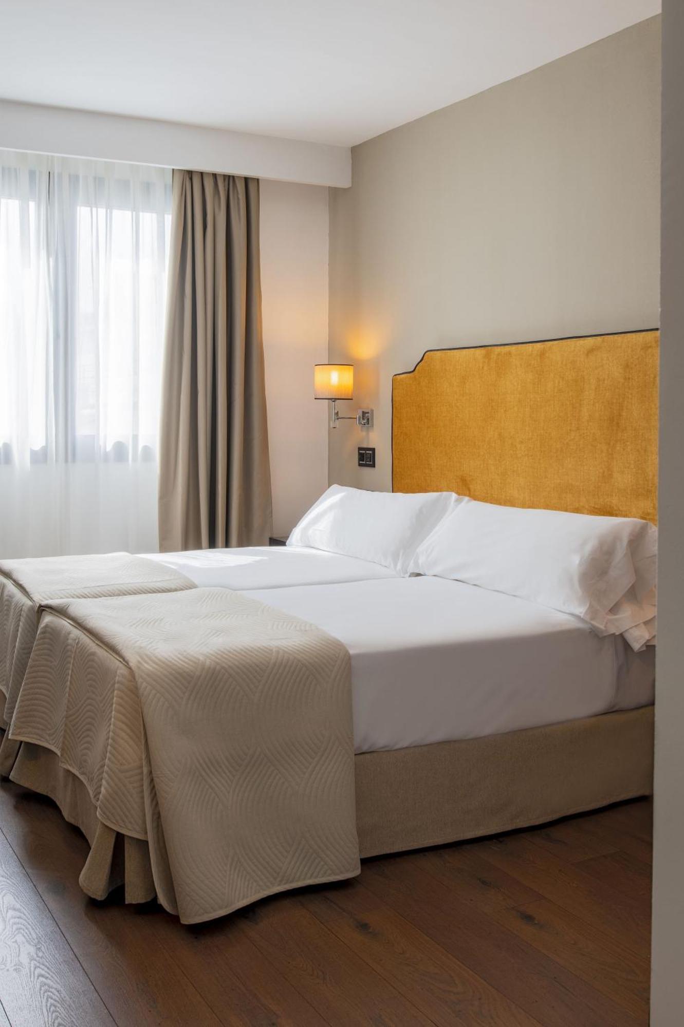 Double or Twin Room,1528562158:JPEG
