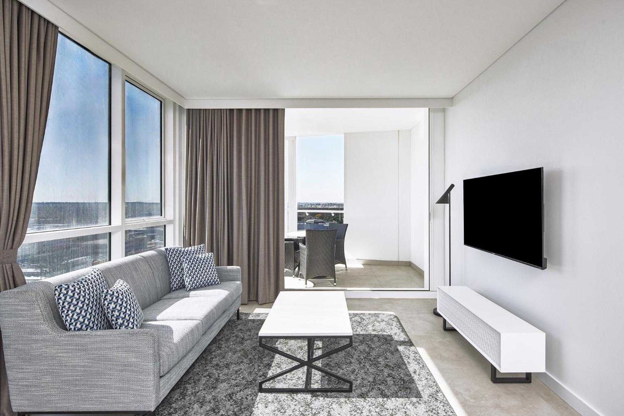 One-Bedroom Balcony Suite