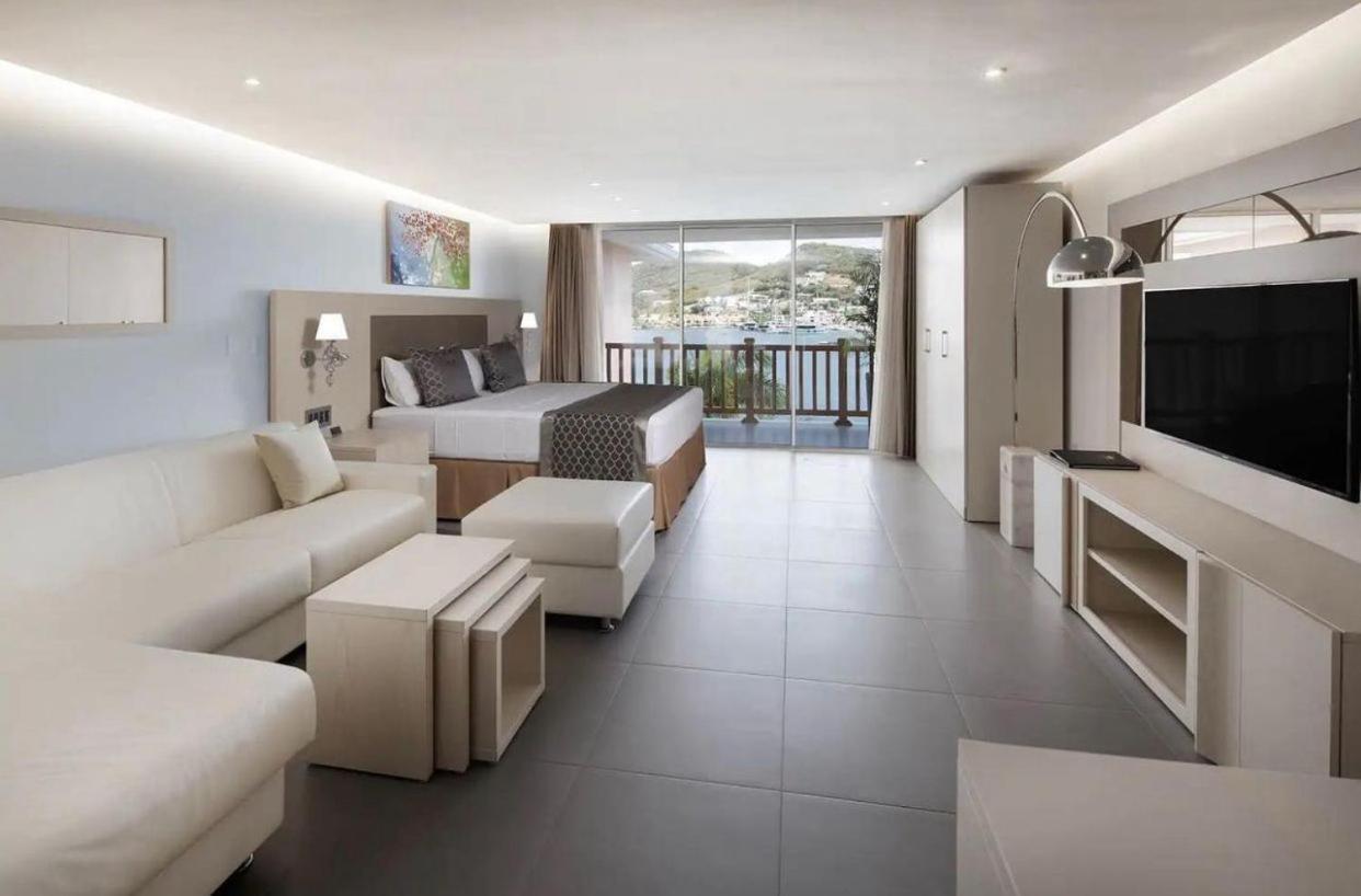 Junior Studio Suite