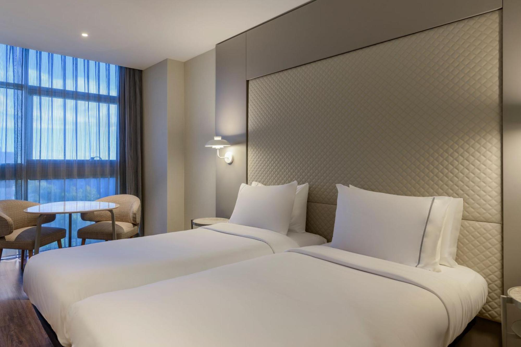 Guest room 2 Twin or Single Beds