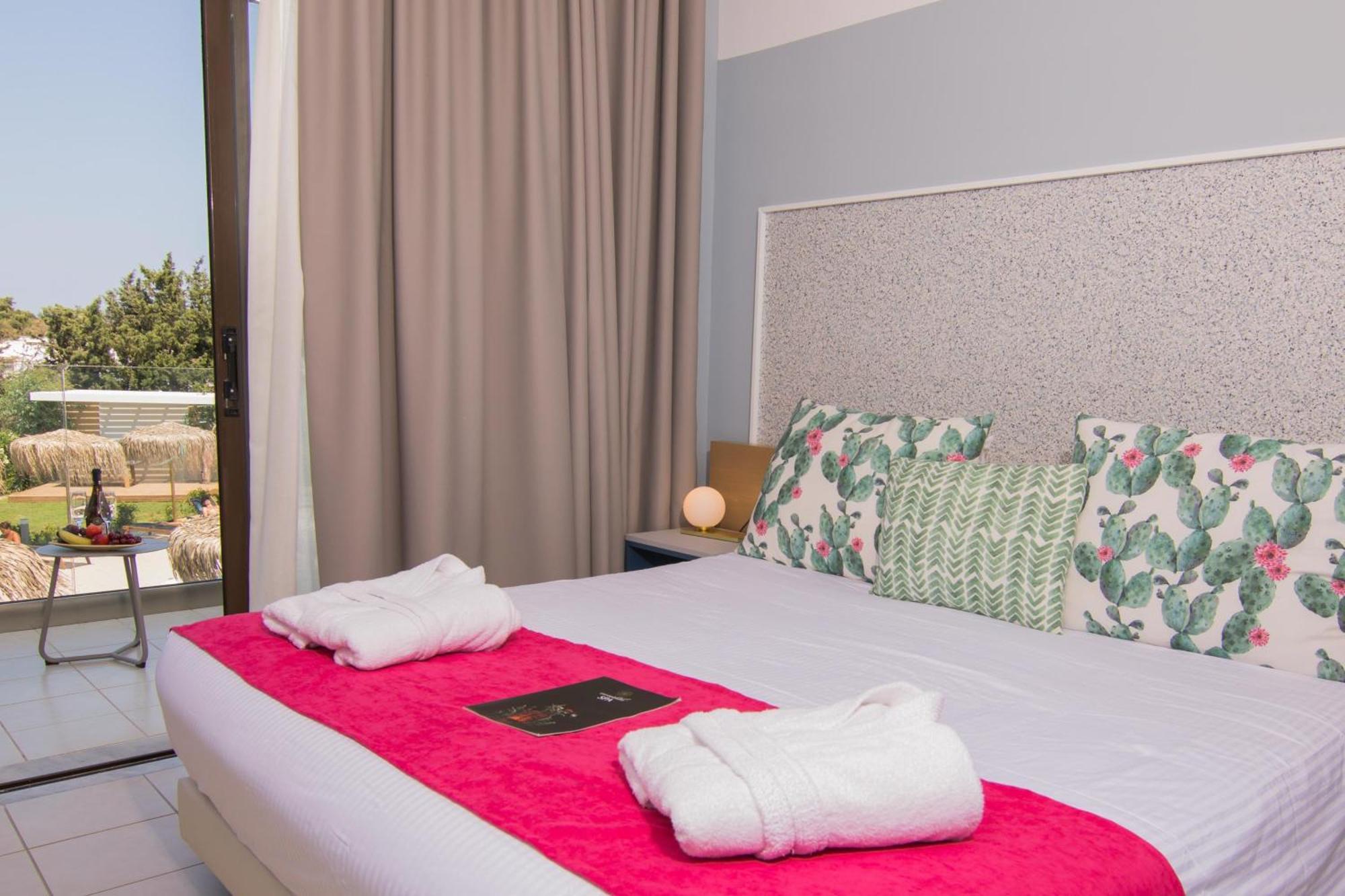 Deluxe Single Room,1535034766:JPEG
