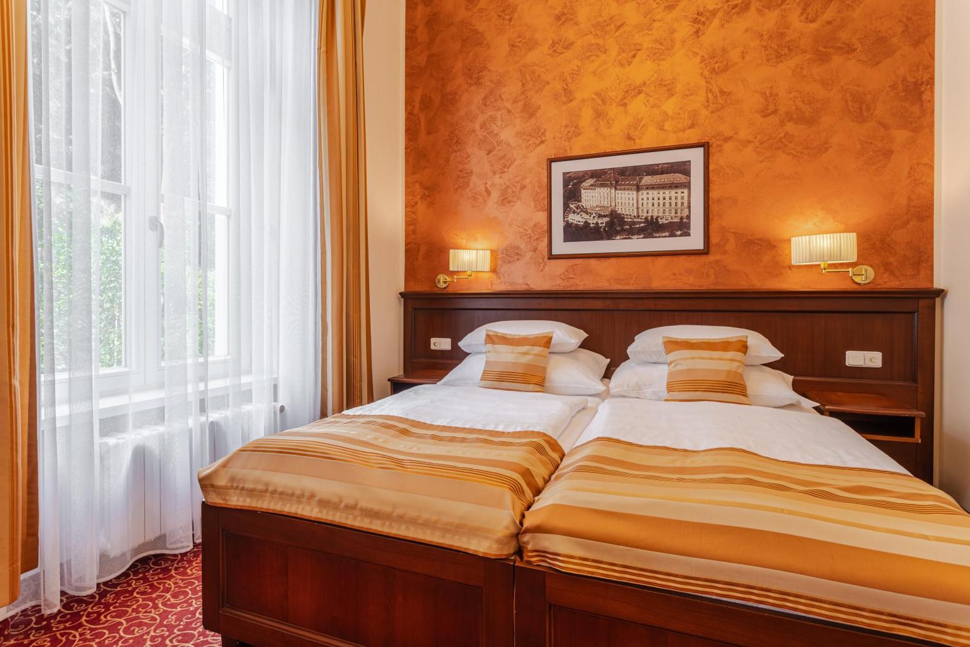 Junior Suite,1537158256:JPEG