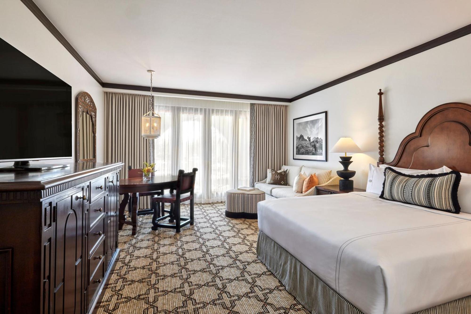 Poolside Room - 1 King Bed