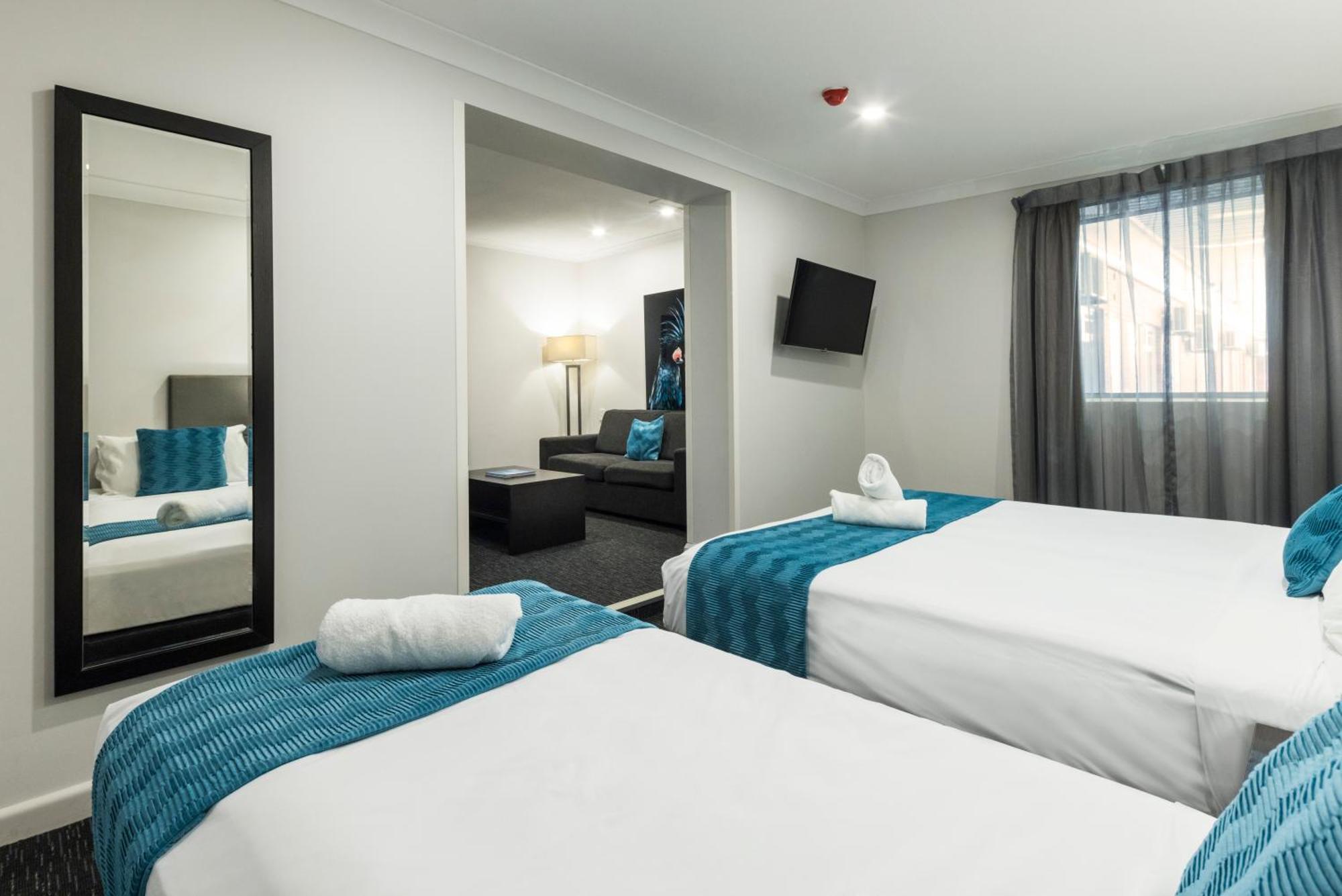 Deluxe King Suite