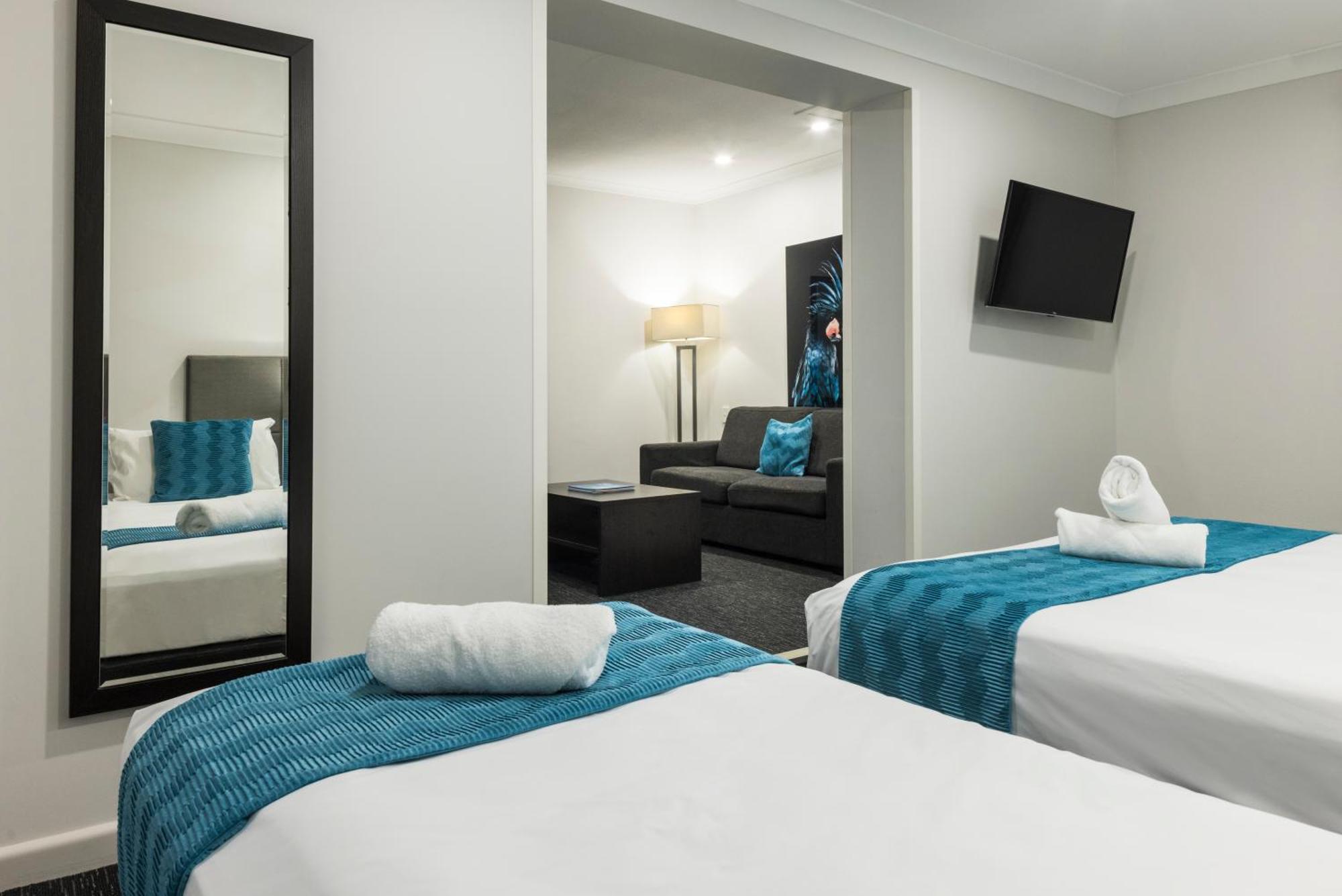 Deluxe King Suite