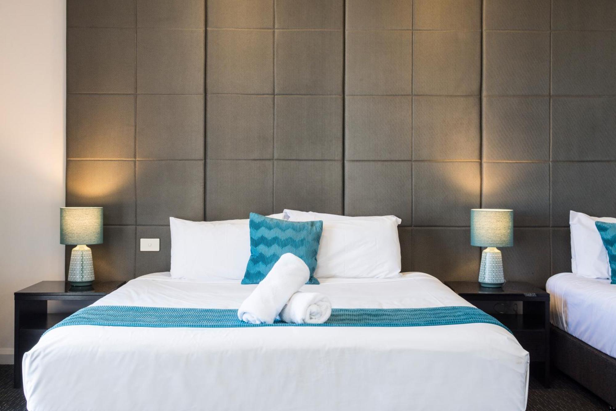 Deluxe King Suite