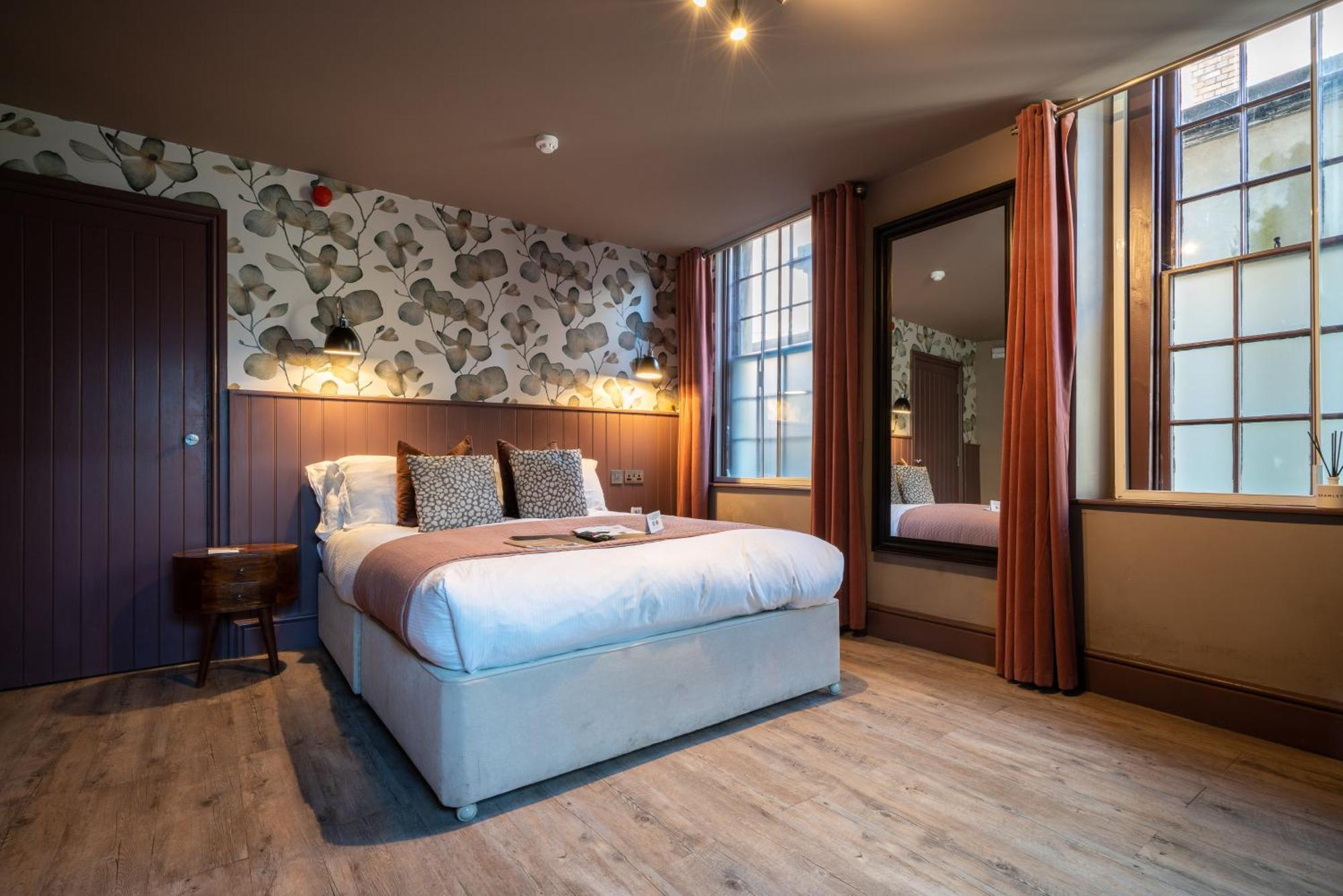Classic Double Room,1538194183:JPEG