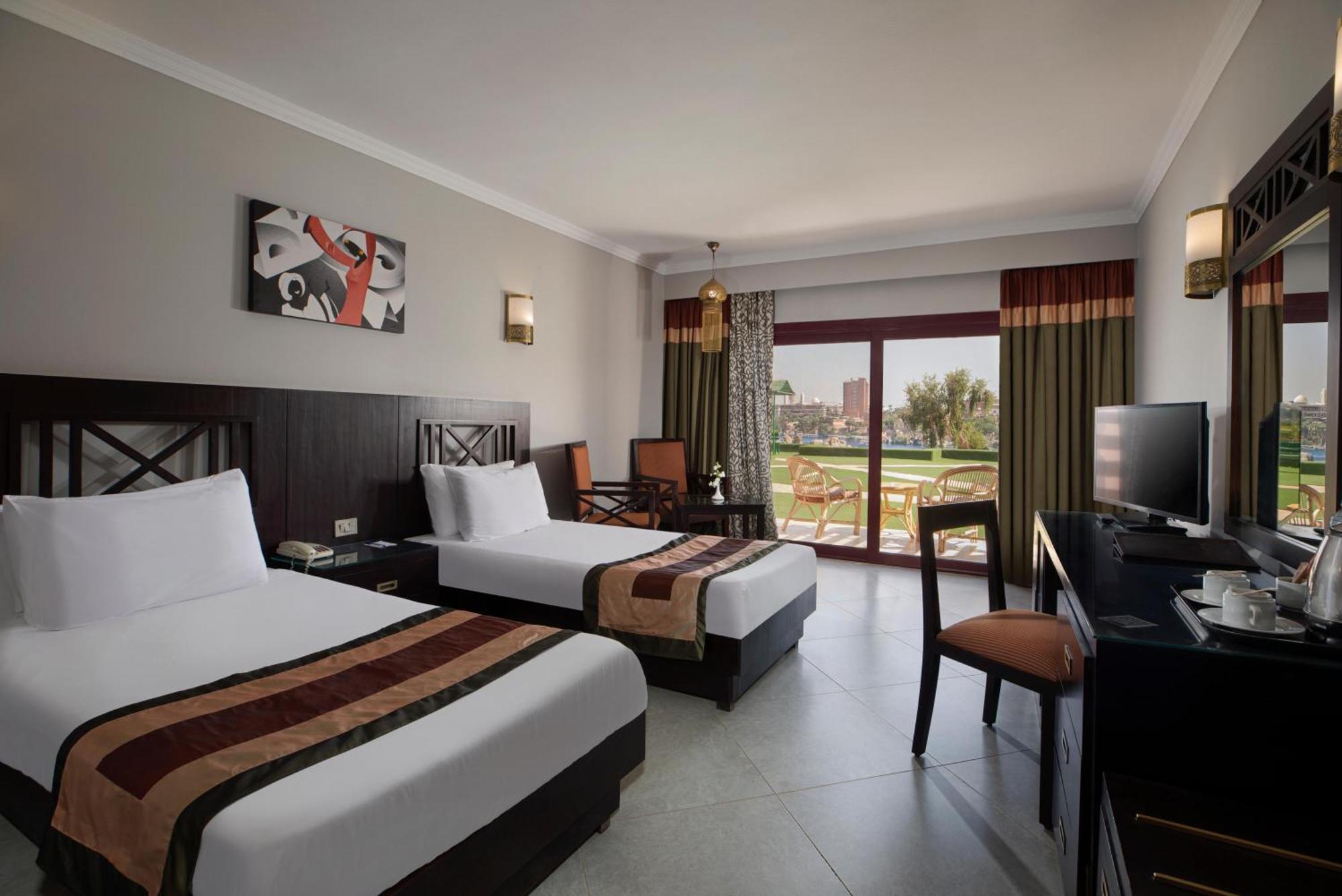 Triple Room with Garden View