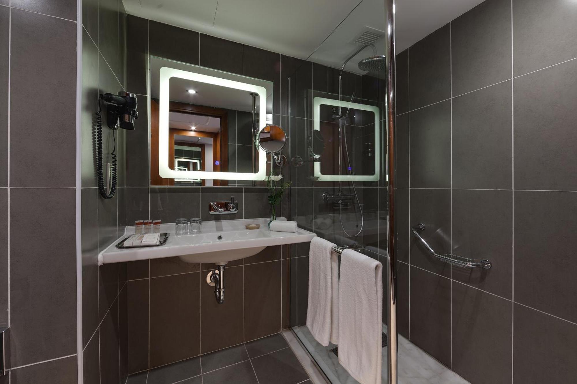 Deluxe Zimmer mit seitlichem Nilblick