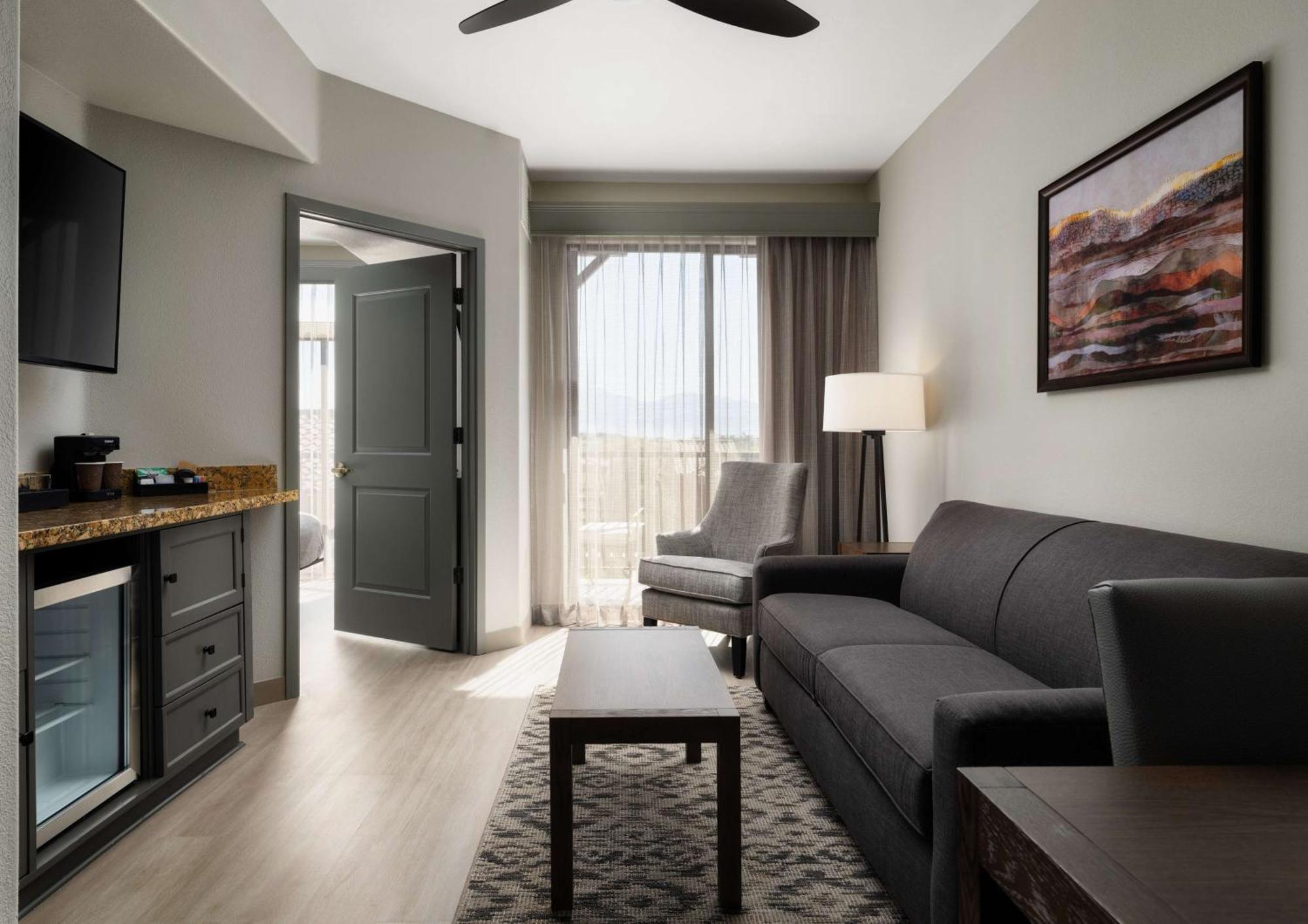 Two-Bedroom Suite with Two Queen Beds